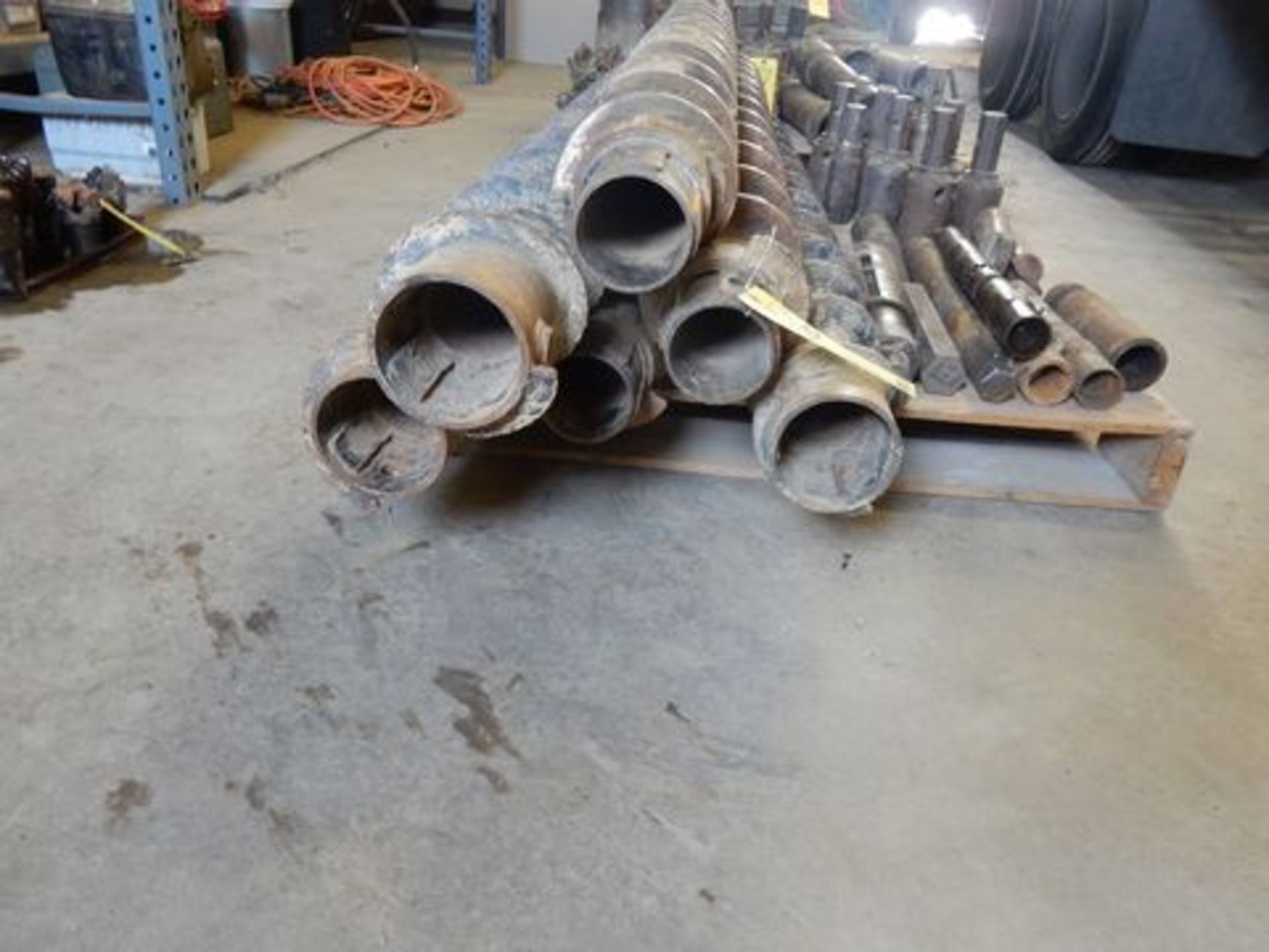 LOT (6) 3.25" X 5' HOLLOW STEM AUGERS W/RED HEADS, ADAPTORS, ACCESS. - Image 2 of 2