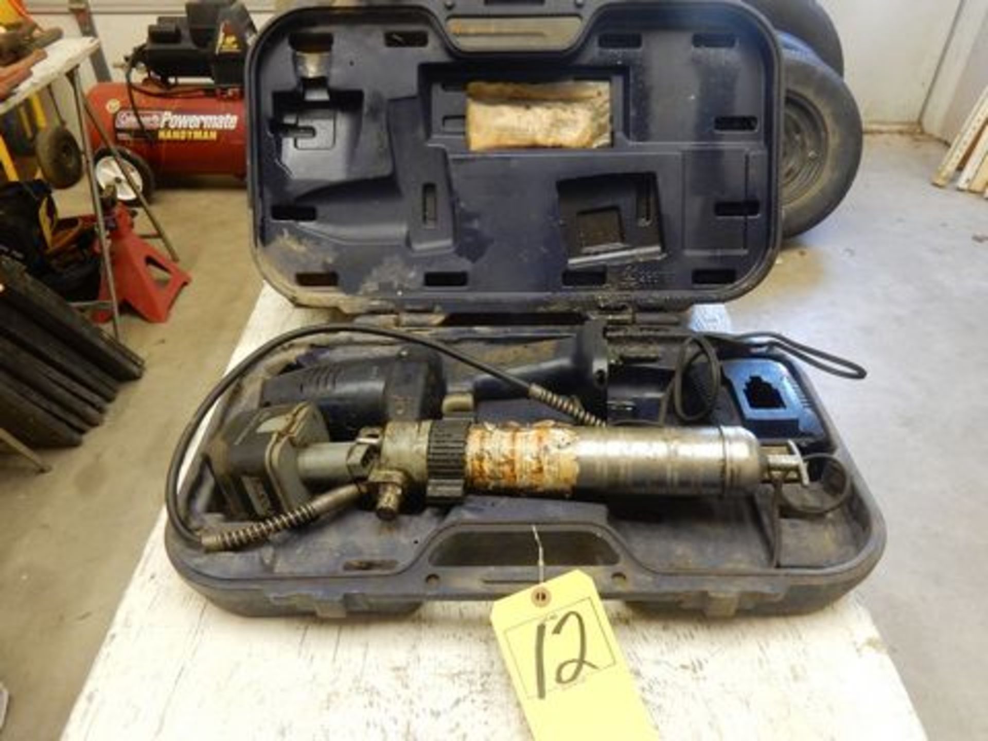 CORDLESS ELEC. GREASE GUN, CASE, CHARGER