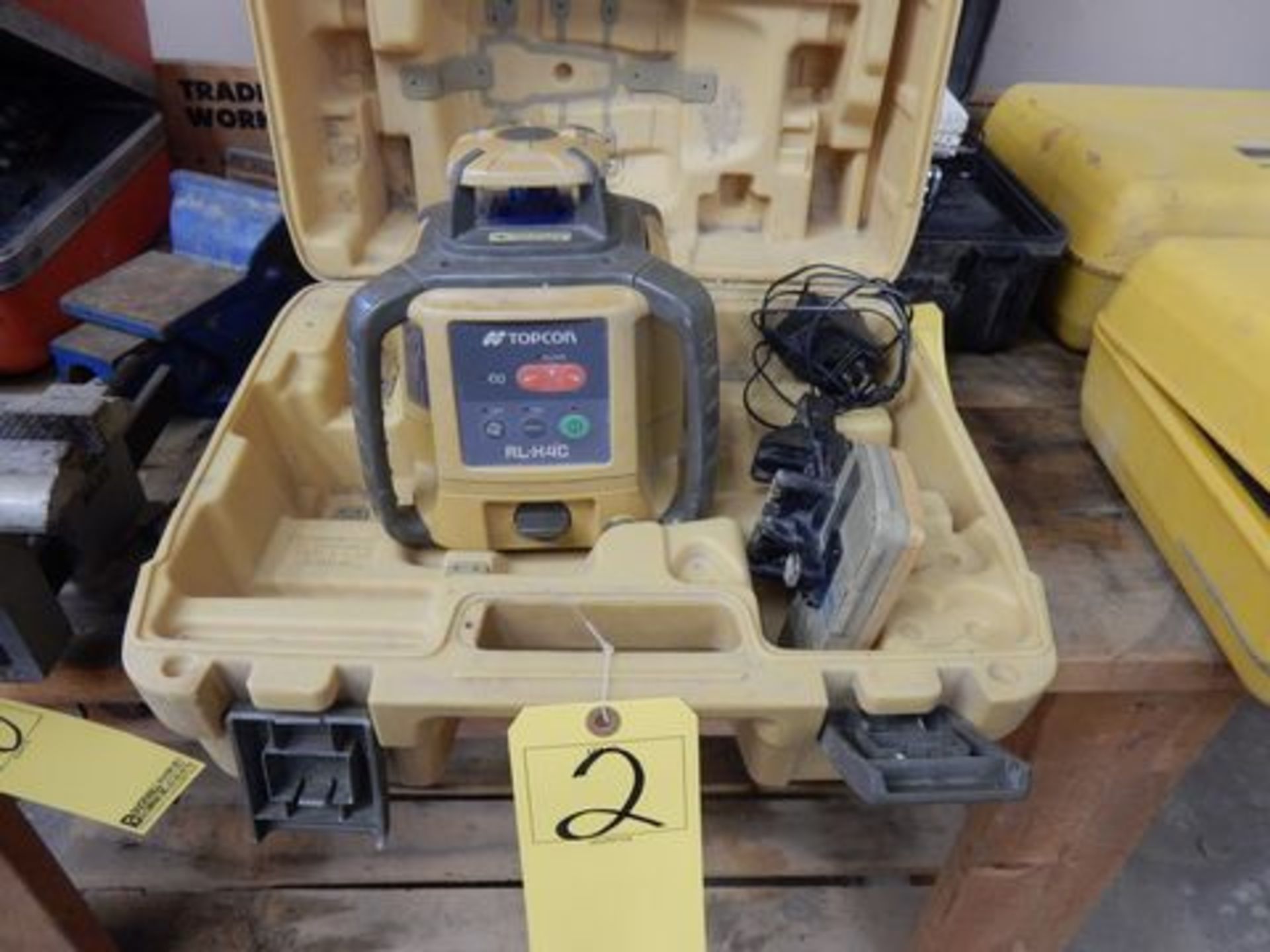 TOPCON LASER LEVEL, M# RL-H4C, CASE, ACCESS.