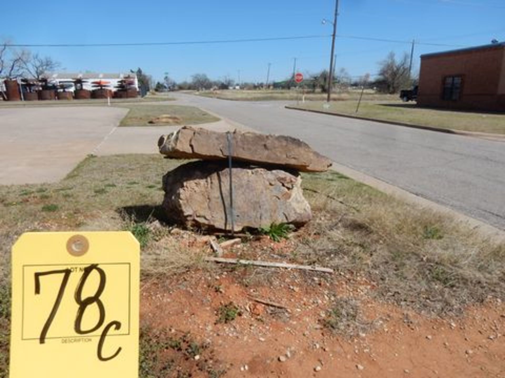 LOT LANDSCAPE BOULDERS