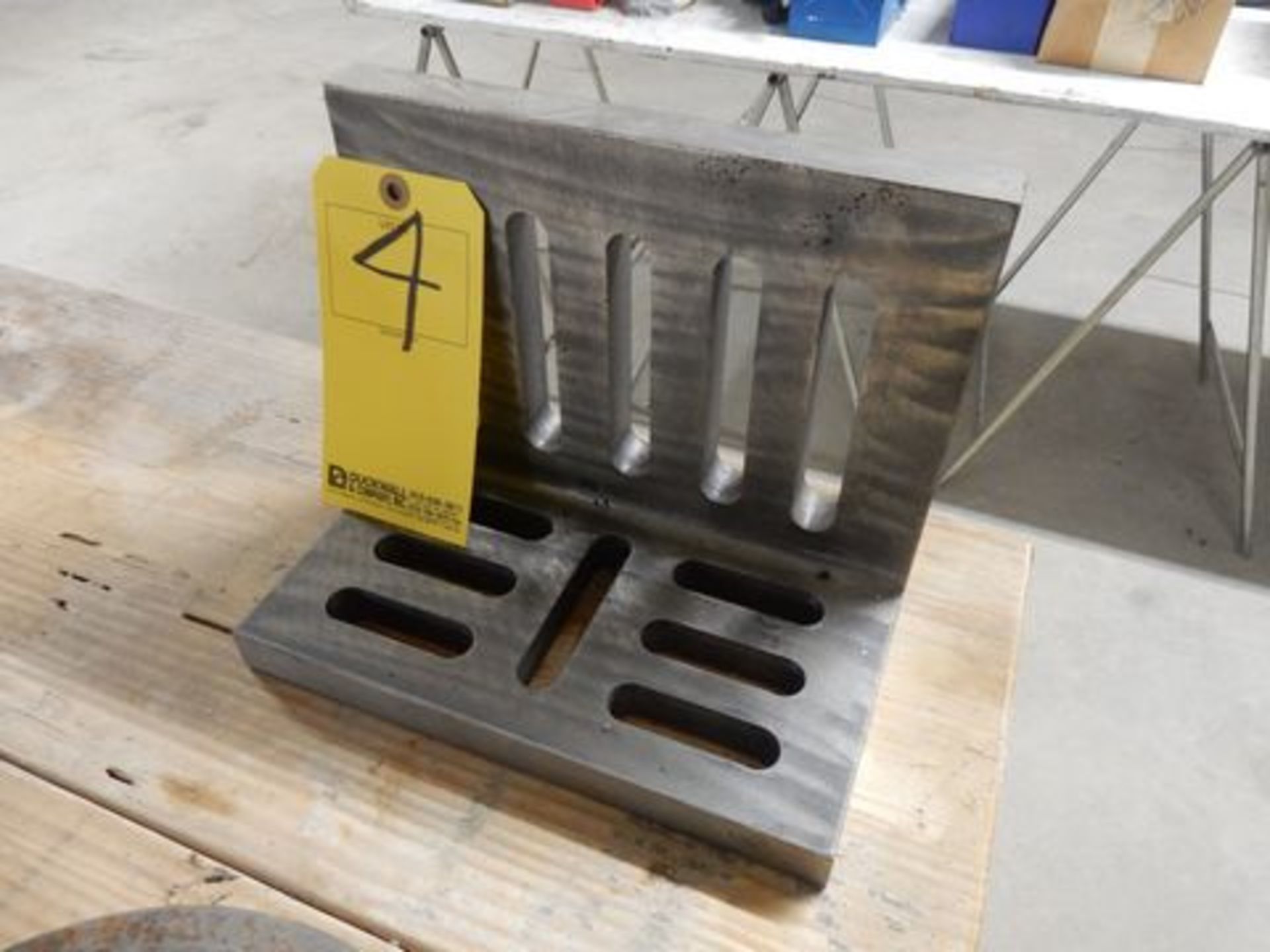 RIGHT ANGLE PLATE