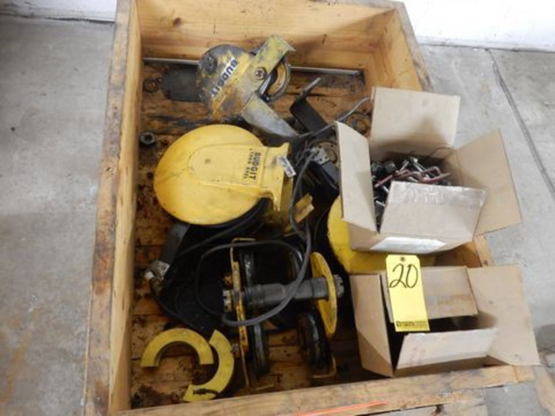 LOT MISC. HOIST TROLLIES & CORD REELS