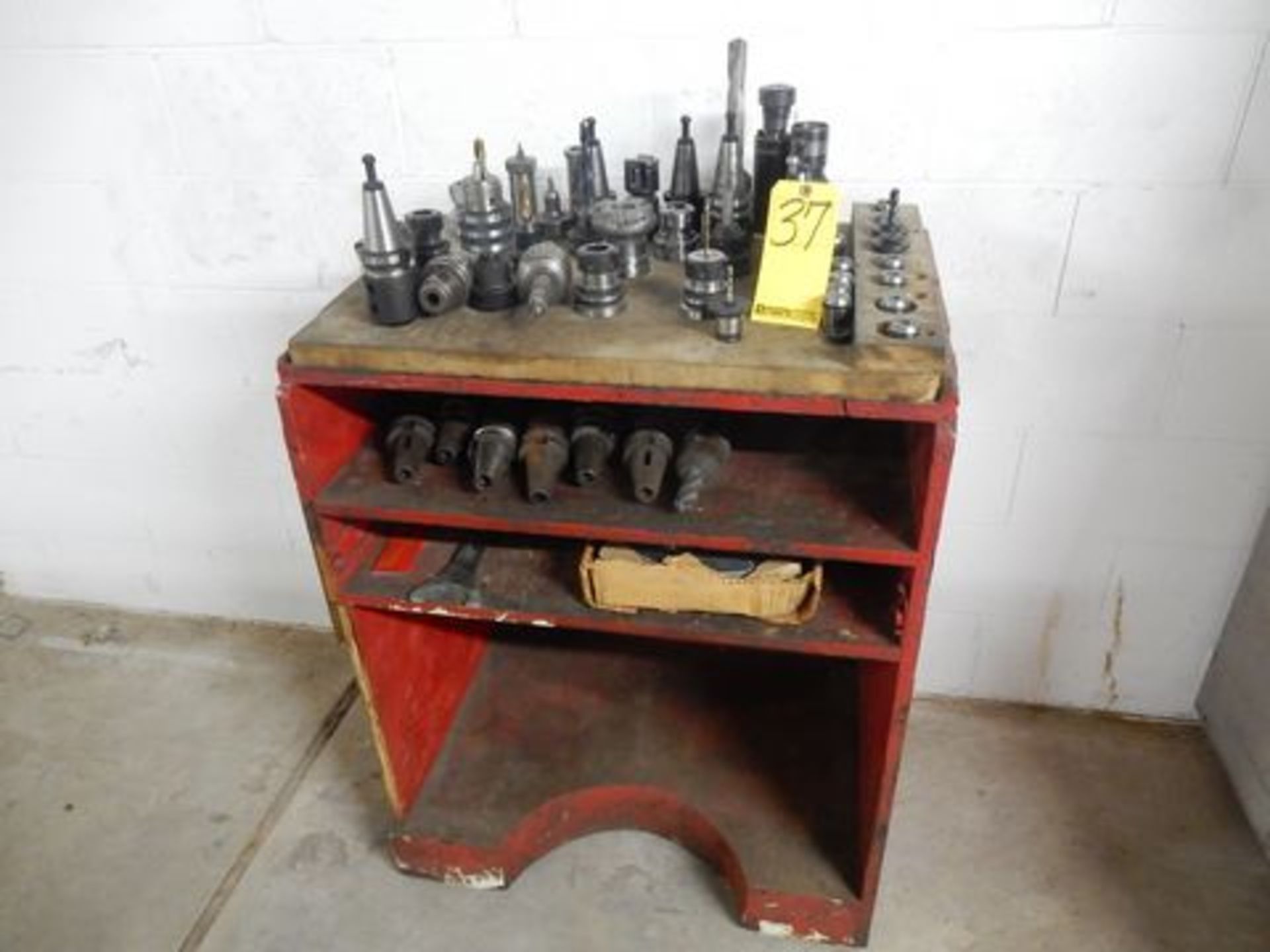 LOT TOOL CABINET & BT40 TAPER TOOL HOLDERS W/TOOLING & COLLETS