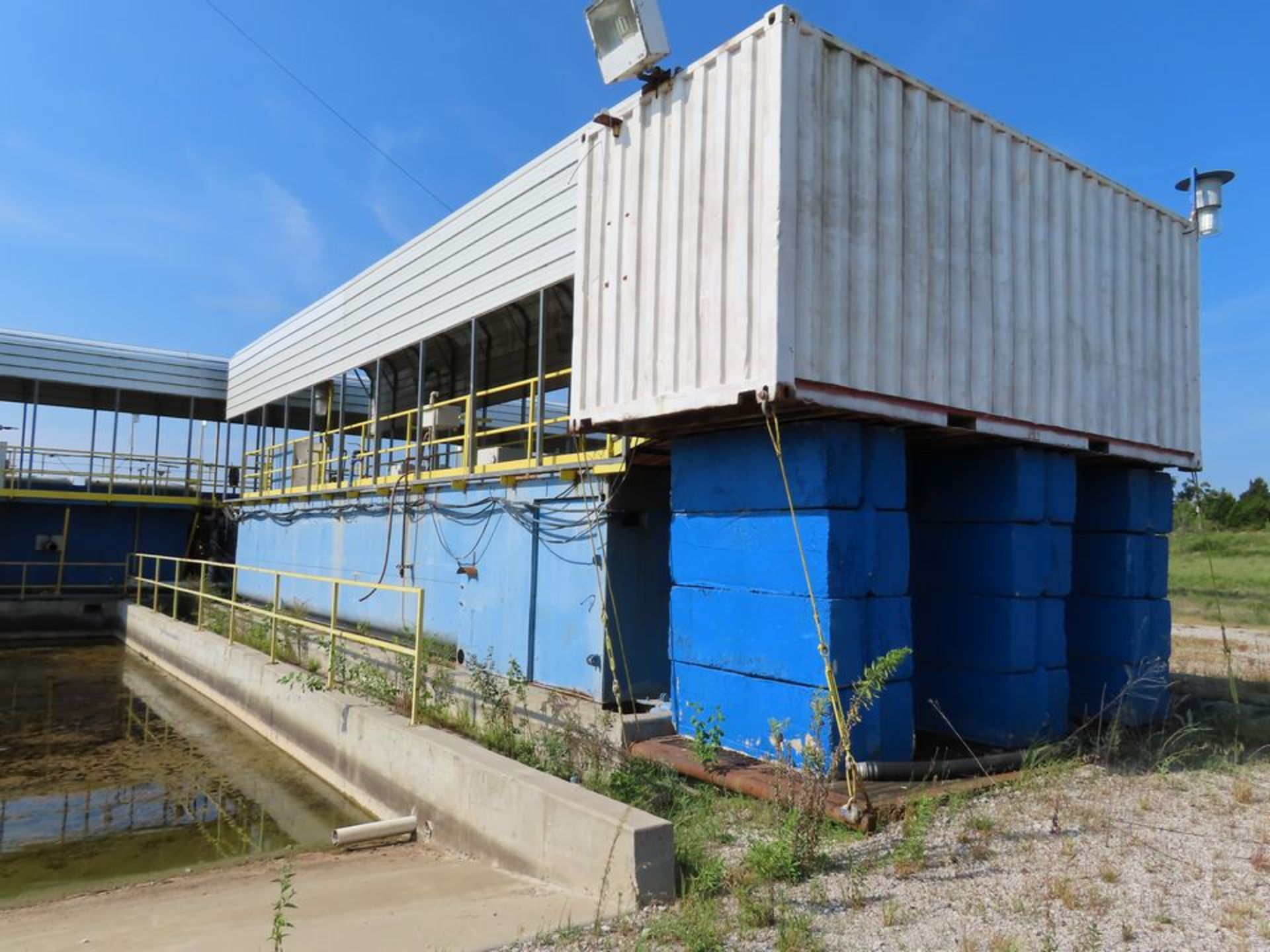 400 BBL MUD SUCTION TANK W/150 BBL SETTLING COMPARTMENT - Image 2 of 6