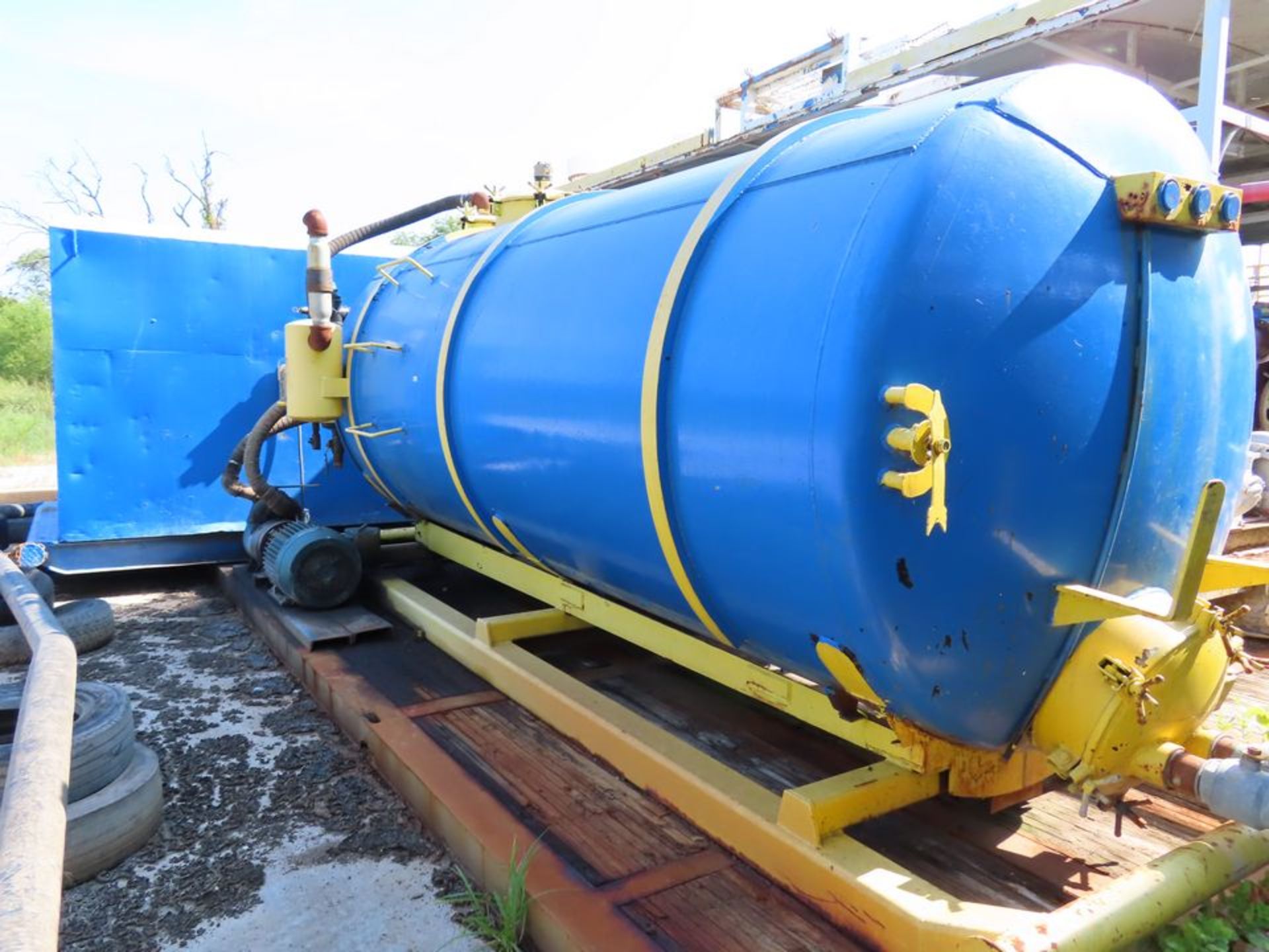 VACUUM SYSTEM TANK p/b ELECTRIC MOTOR