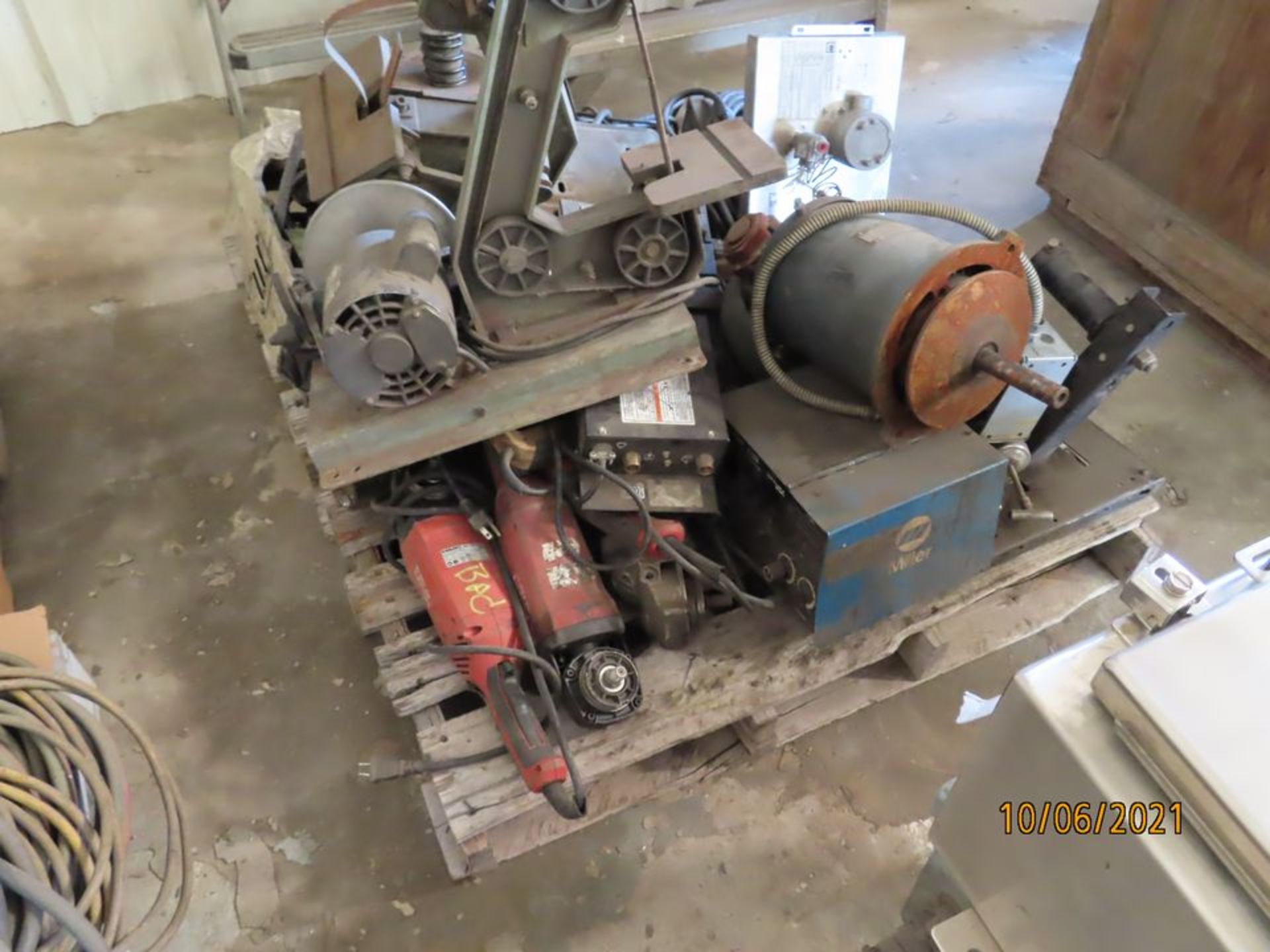 LOT MISC. WELDING WIRE, ELECTRICAL BOXES, BAD GRINDERS, BAD BELT SANDERS, BAD WIRE FEEDERS, ETC. - Image 2 of 2