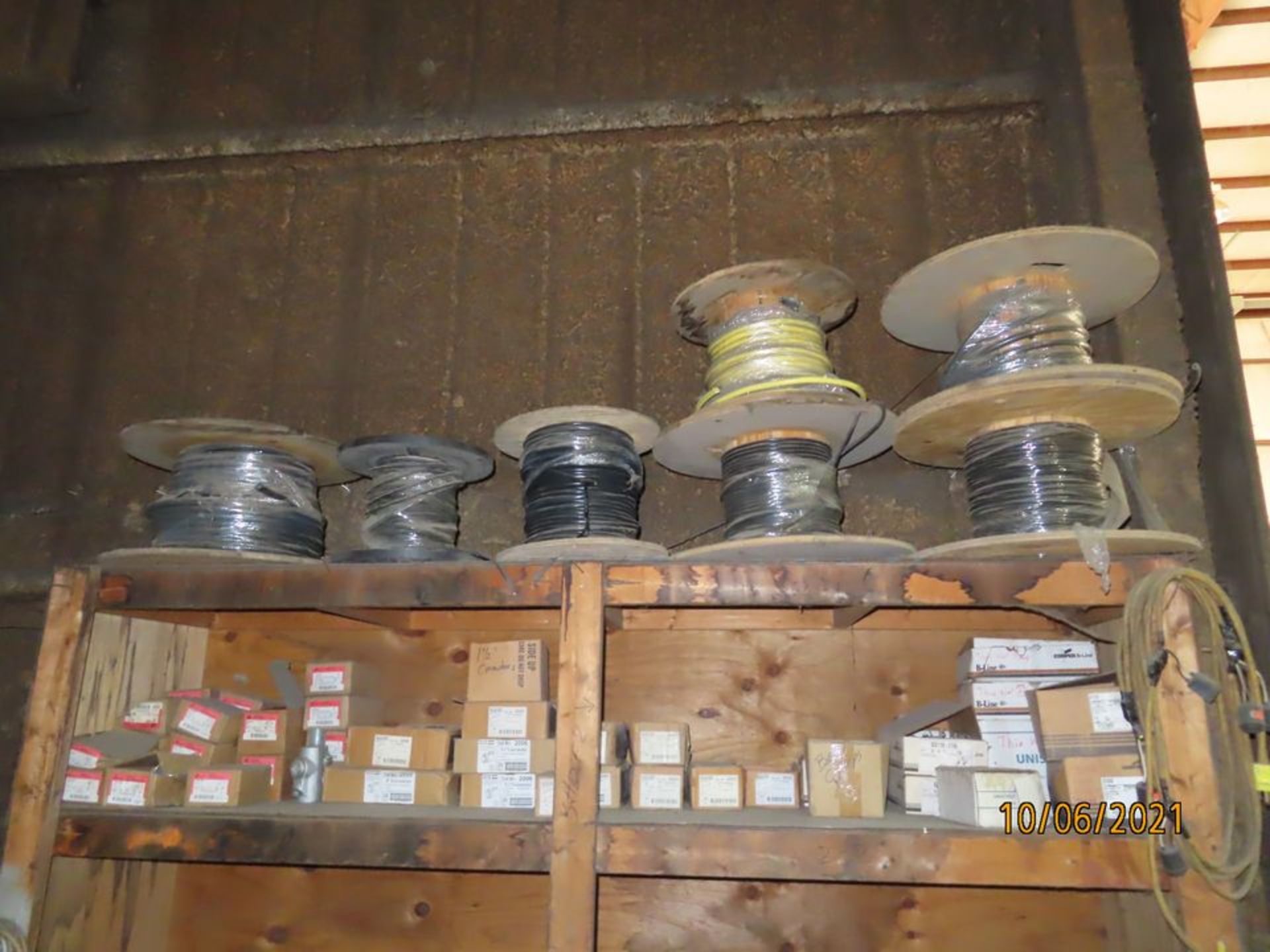 LOT CONTENTS OF SHELVES TO INCLUDE: ELECTRICAL CONDUIT, MISC. WIRE, ELEC. WIRE, MISC. ELECTRICAL FIT - Image 9 of 10