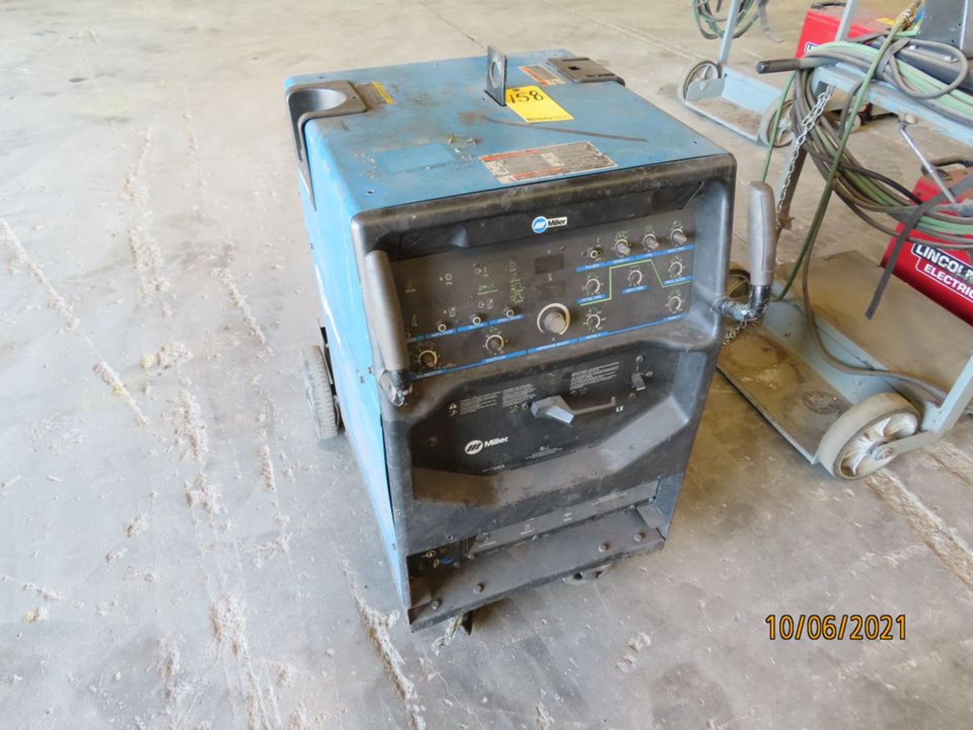 MILLER TIG WELDER POWER SUPPLY, M# SYNCROWAVE 350LX, S/N LF046895 (POWER CORD HAS BEEN REMOVED)