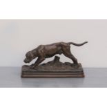 DUBUCAND Alfred (1828-1894). Chien de chasse. Bronze à patine brune. Long. 14.