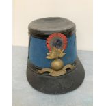 SHAKO de l'Ecole Spéciale Militaire modèle troupe. Fin XIXe (quelques trous dans la feutrine bleue -