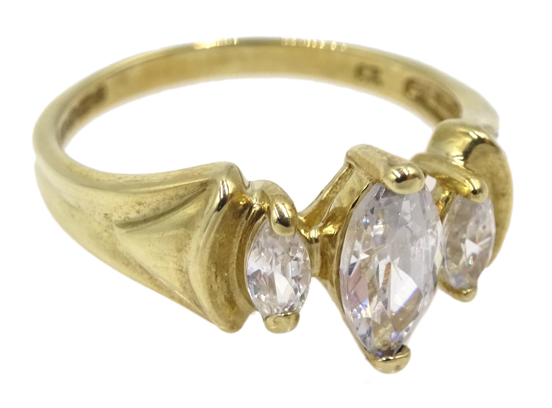 9ct gold three stone marquise shaped cubic zirconia ring, hallmarked - Image 3 of 4