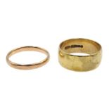 Two 9ct gold wedding bands hallmarked, approx 7.6gm