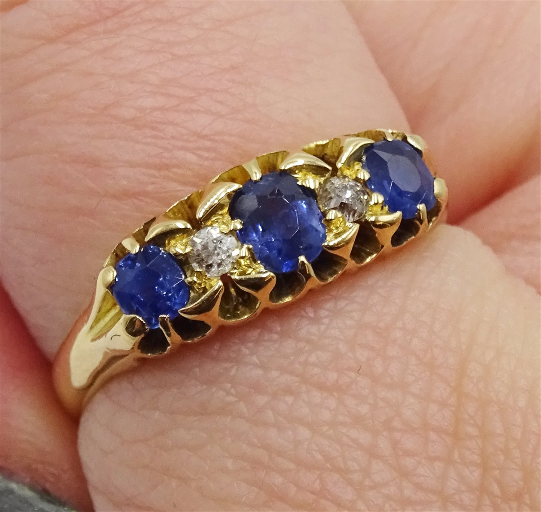 Edwardian 18ct gold five stone sapphire and diamond ring - Image 2 of 4