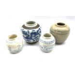 19th Century Chinese blue and white crackle glaze ginger jar H14cm, Chinese glazed stoneware ginger