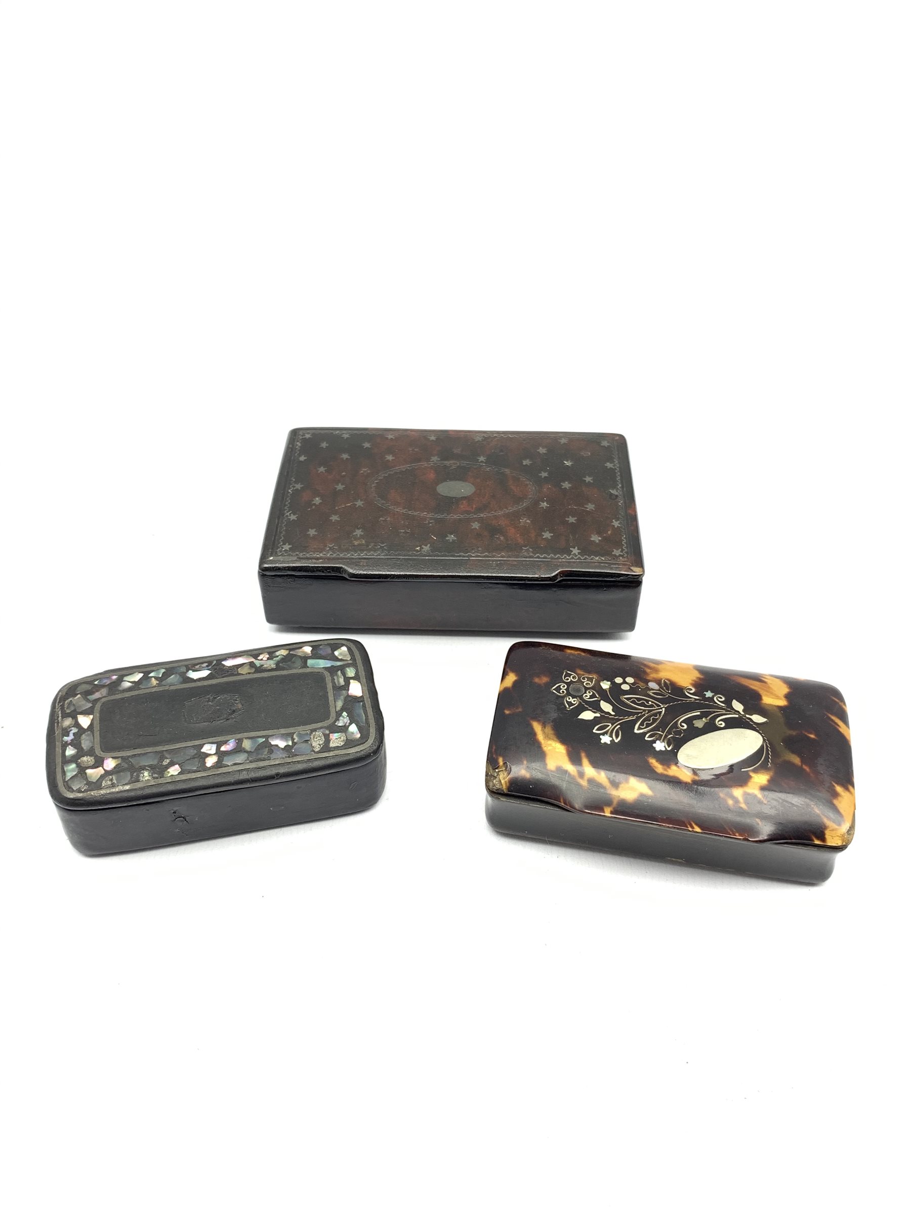 19th century rectangular papier-mache snuff box, the cover with pique work decoration, tortoiseshell - Image 2 of 2