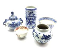 18th century Newhall tea bowl, Chinese blue and white bowl painted with dragons, Japanese porcelain