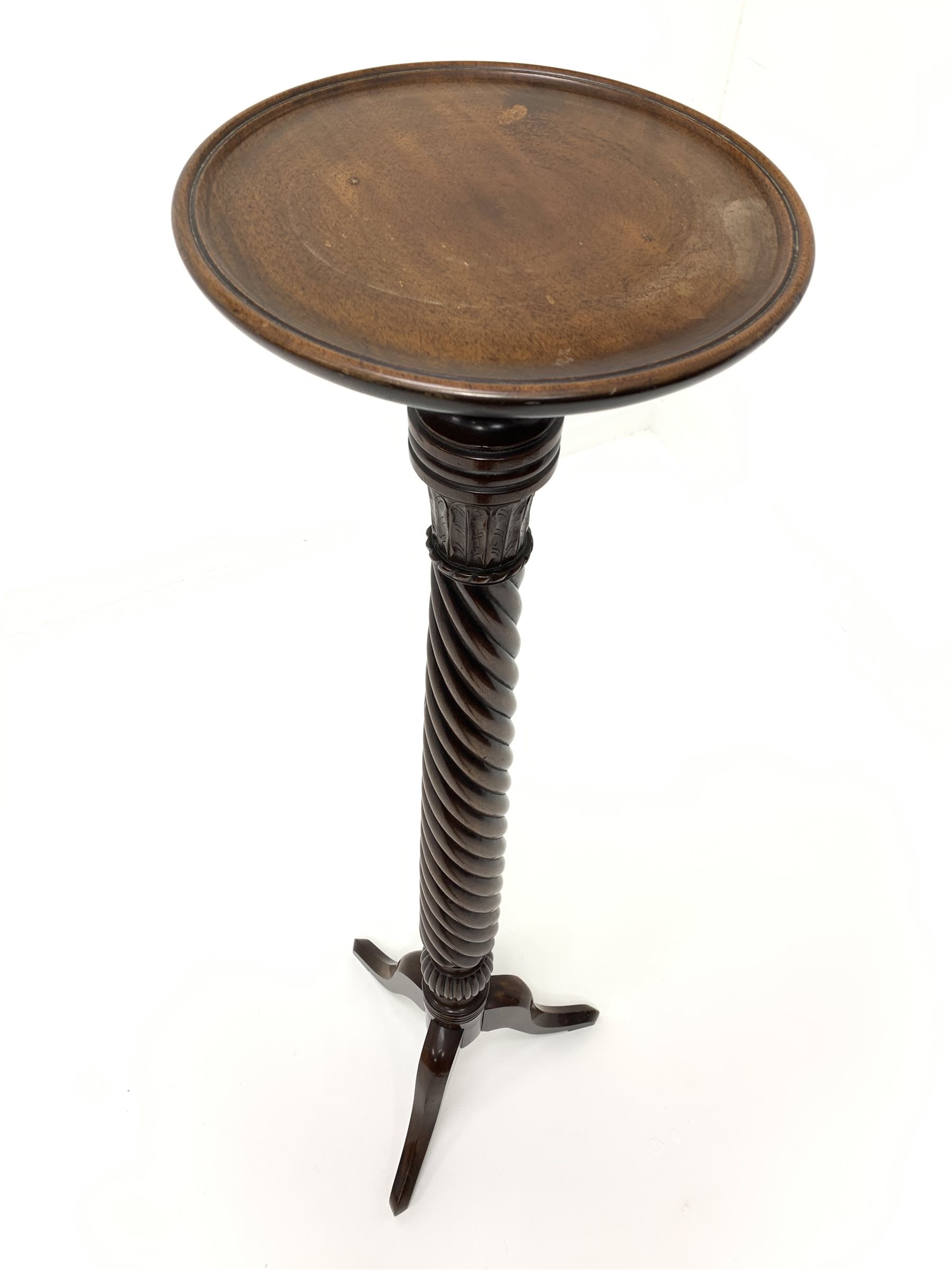 20th century mahogany torch�re stand, circular moulded top on acanthus carved and twist reeded colum - Image 3 of 3