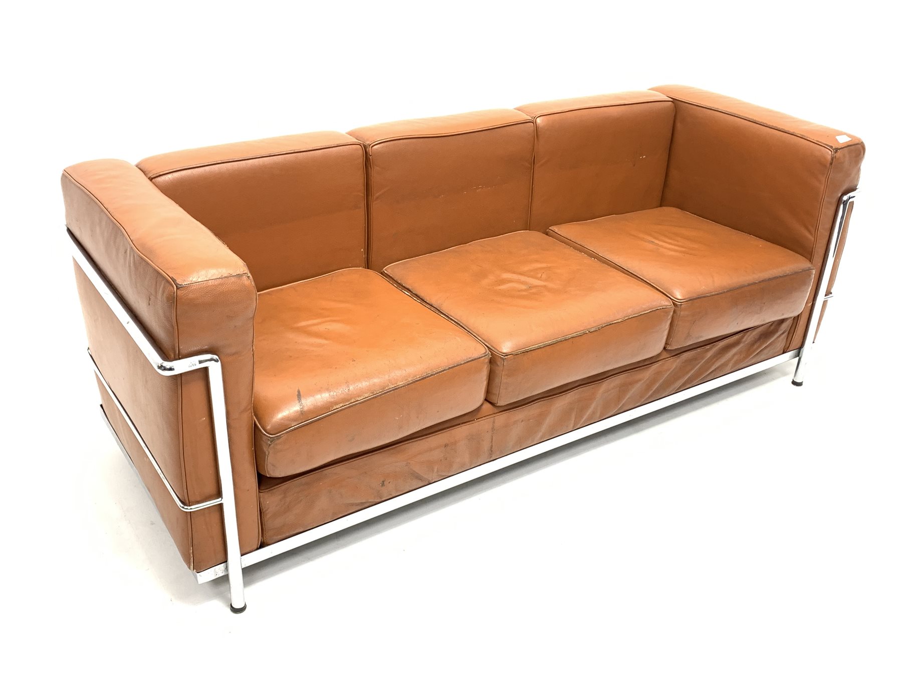After Le Corbusier - Mid 20th century three seat sofa with chrome frame and brown leather upholstere - Image 3 of 4