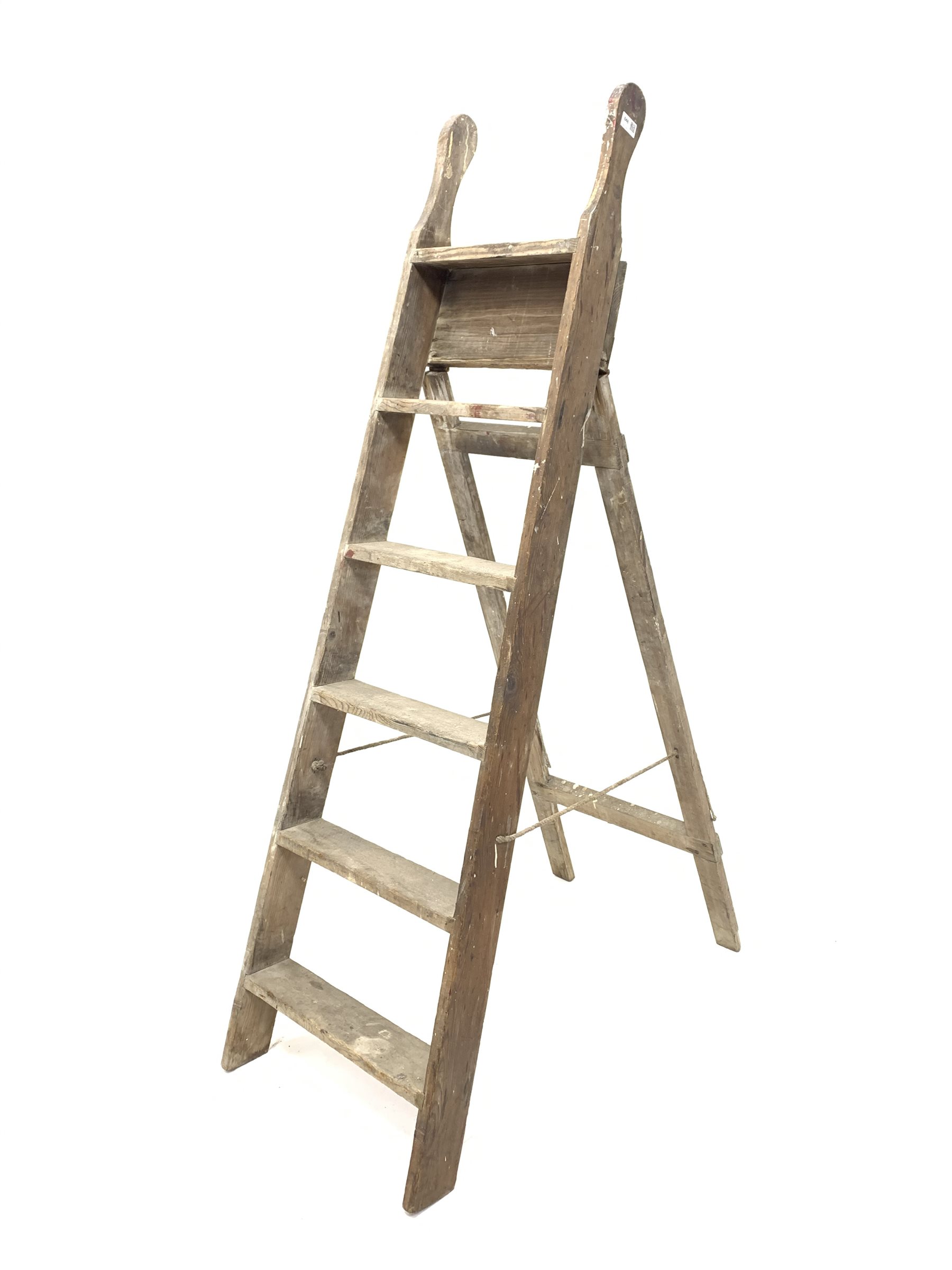 Pine decorators step ladders, with five rungs H159cm