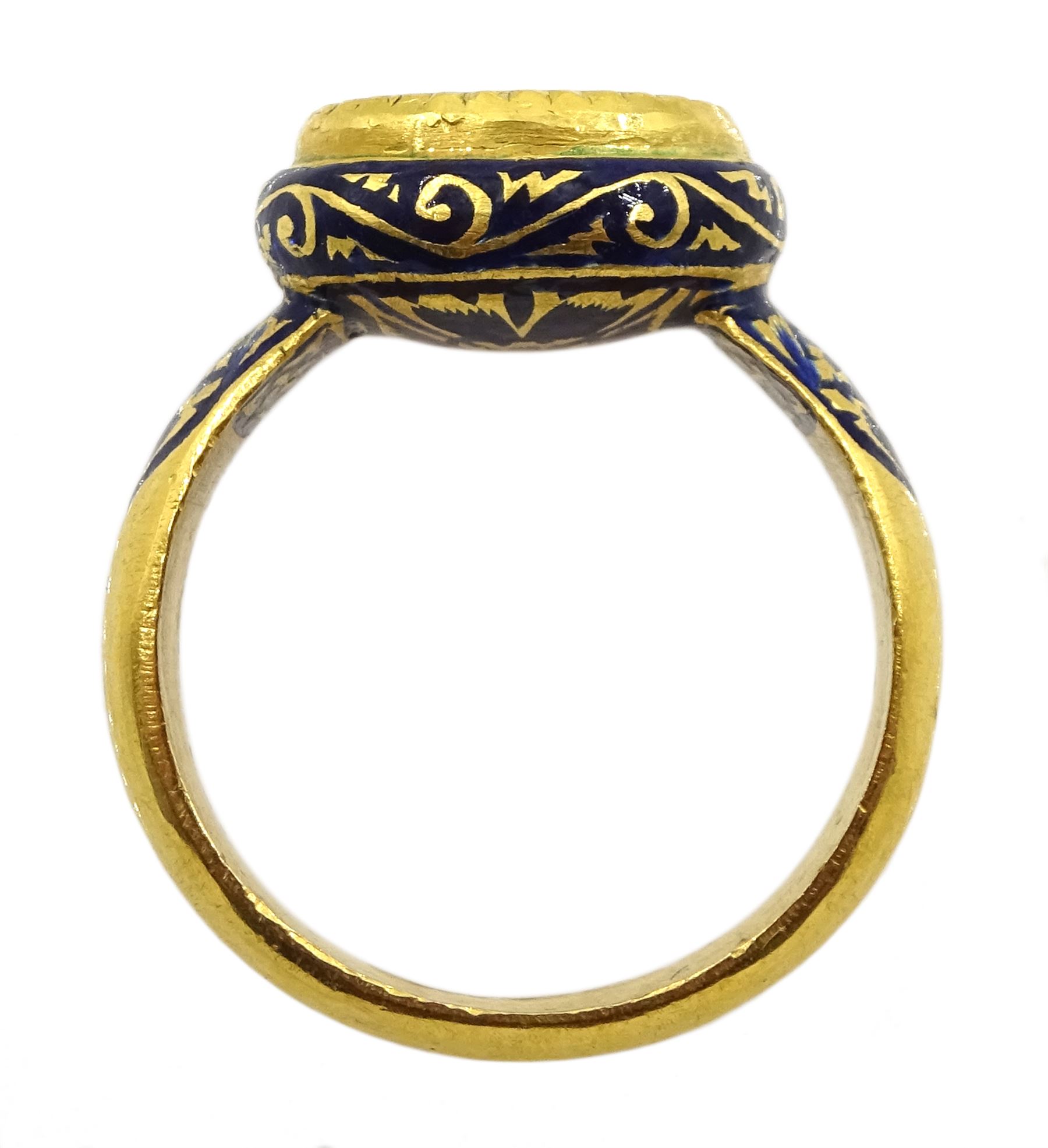 Late 19th/early 20th century gold Indian table cut diamond ring - Image 5 of 6