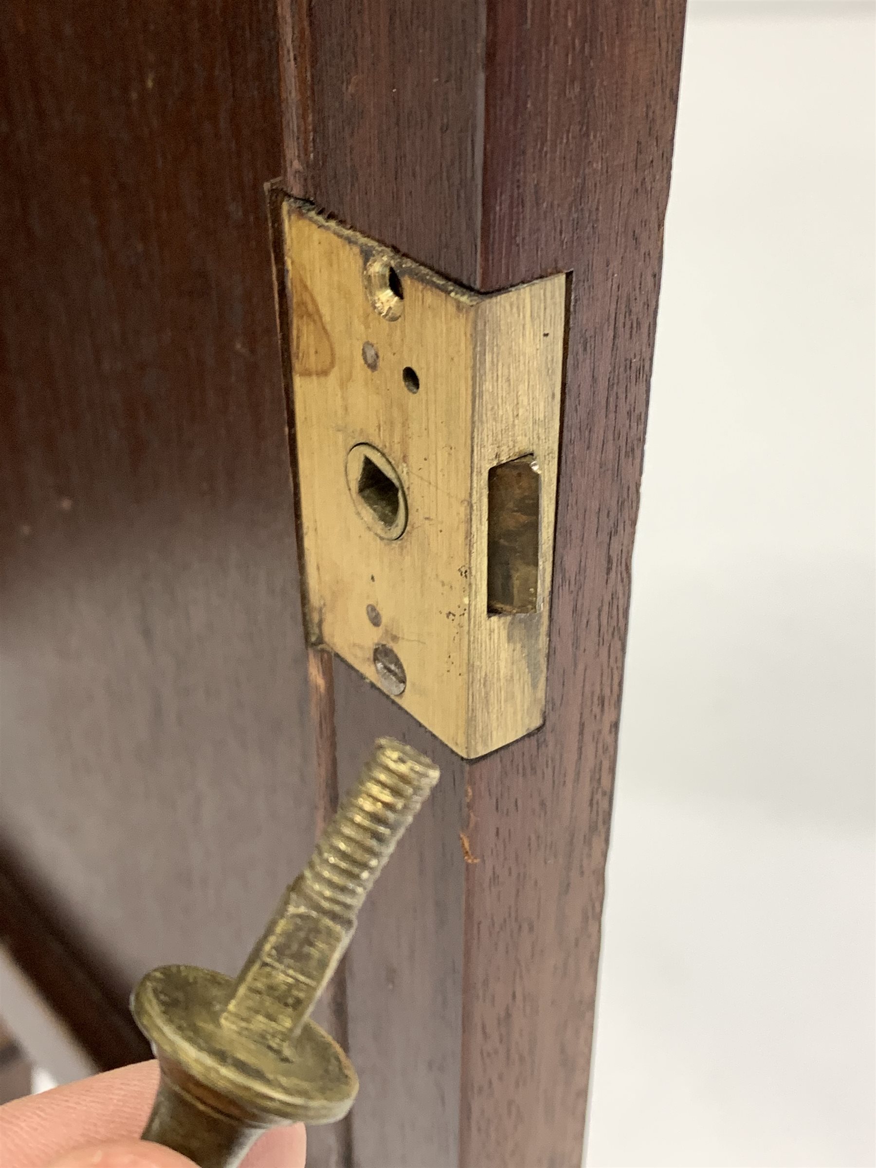 Edwardian cross banded mahogany and box wood and ebony strung bedside cabinet by Maple & Co, fitted - Image 7 of 7