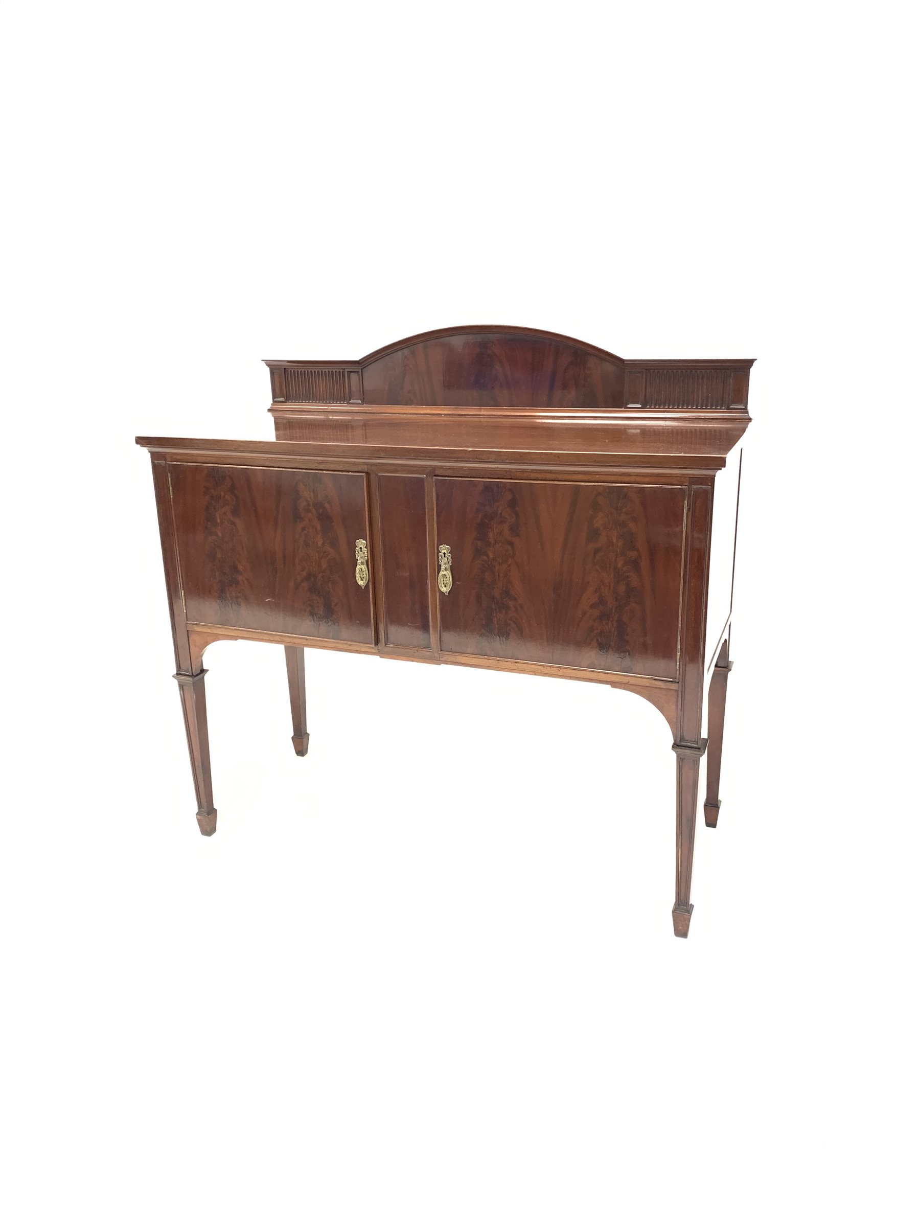 Georgian design mahogany sideboard, raised arched back with fluted decoration over two cupboards, ra - Image 4 of 4