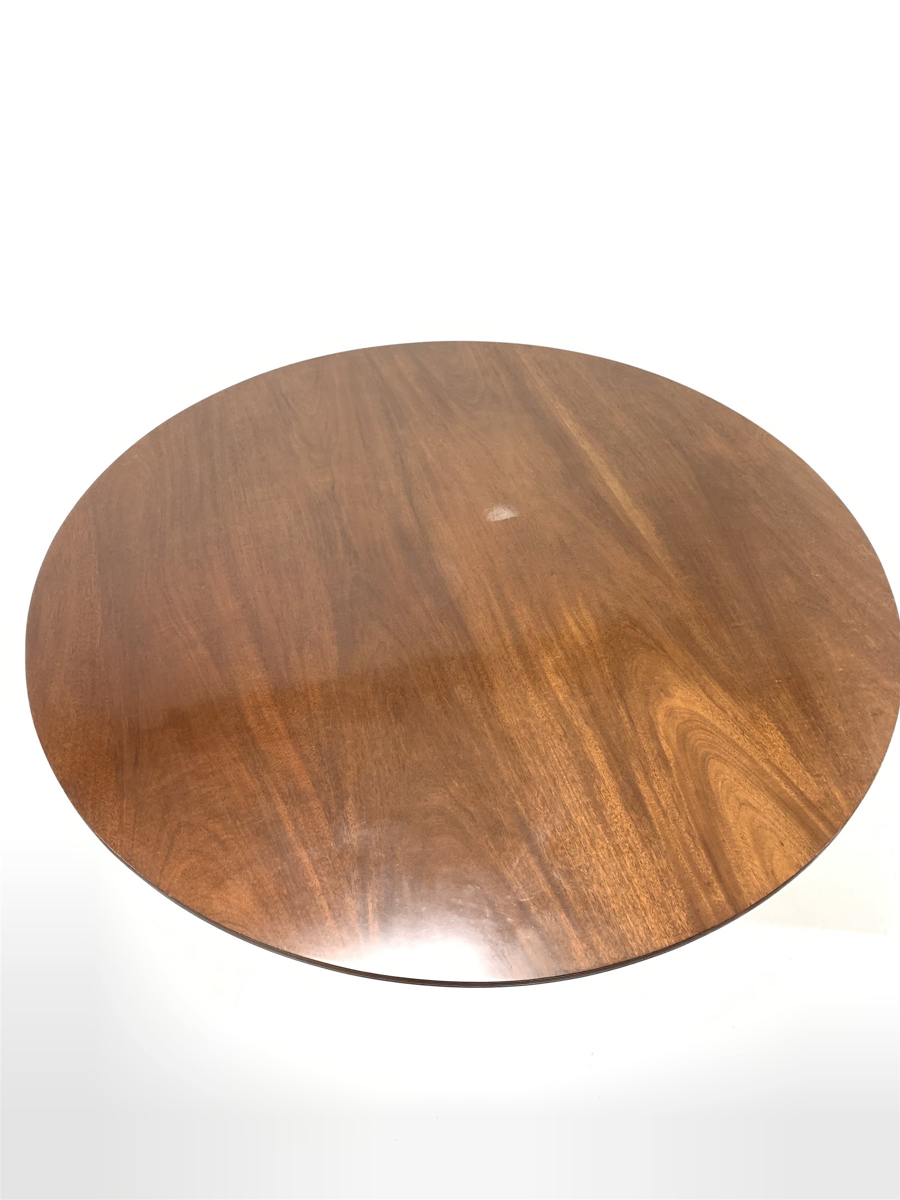 Georgian style mahogany circular dining table, raised on four reeded splayed supports - Image 2 of 4