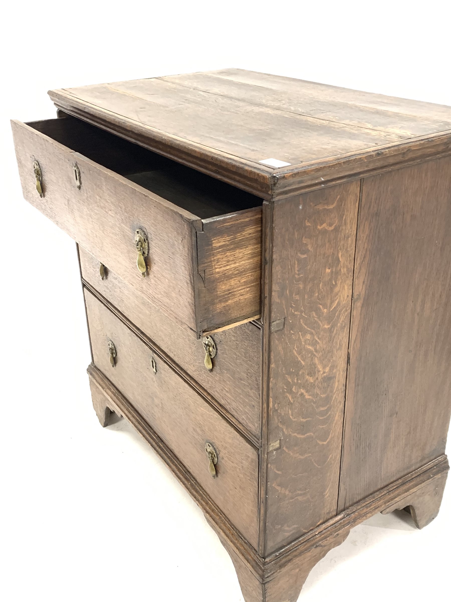 Small Georgian oak chest, fitted with three drawers and brass drop handles, raised on bracket suppor - Image 4 of 4