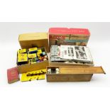 Triang Arkitex construction kit, Matchbox model vehicles, box of dominoes etc