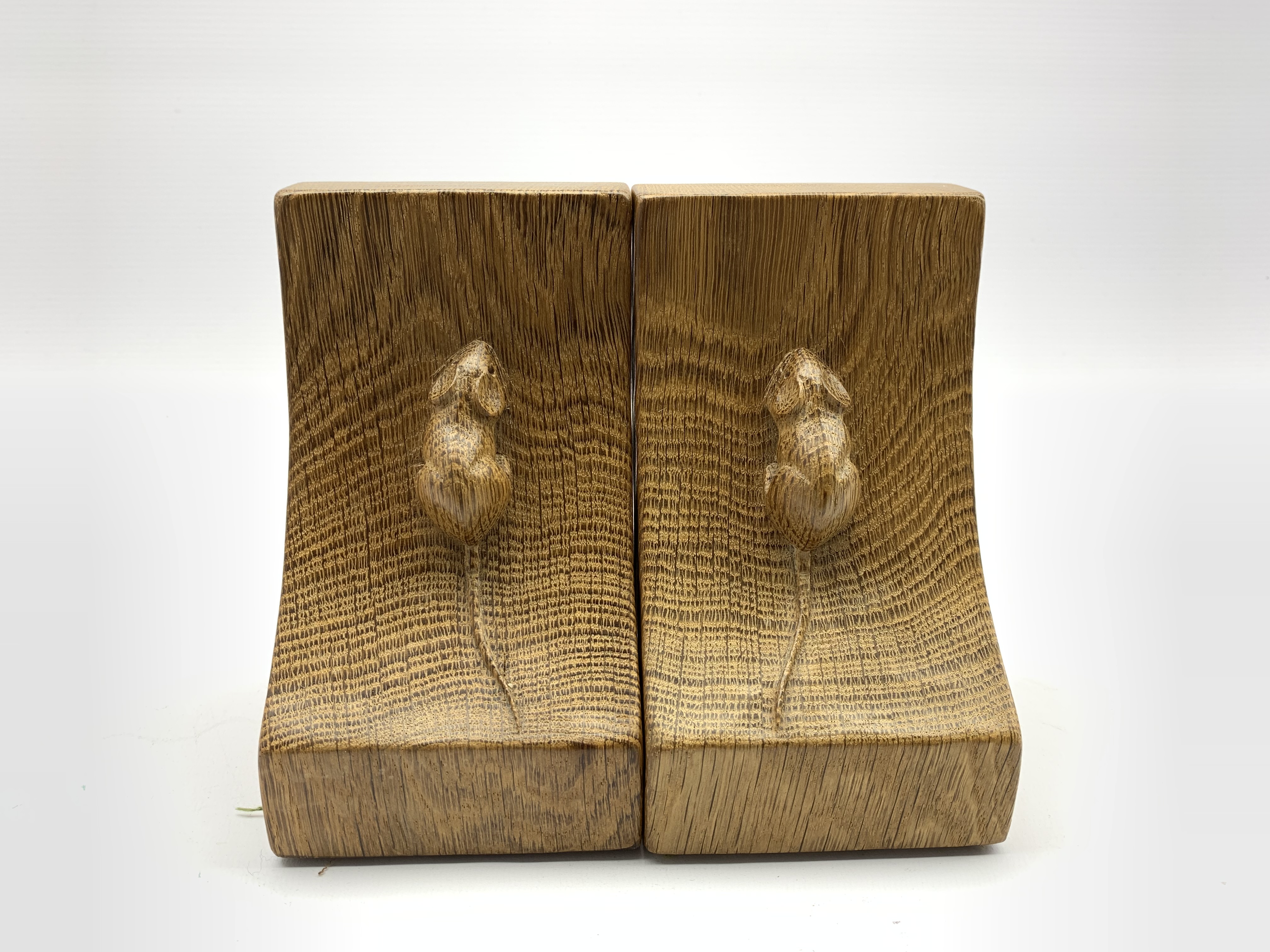 Pair of Thompson of Kilburn 'Mouseman' adzed oak bookends with carved mouse signature to each end H1 - Image 7 of 7