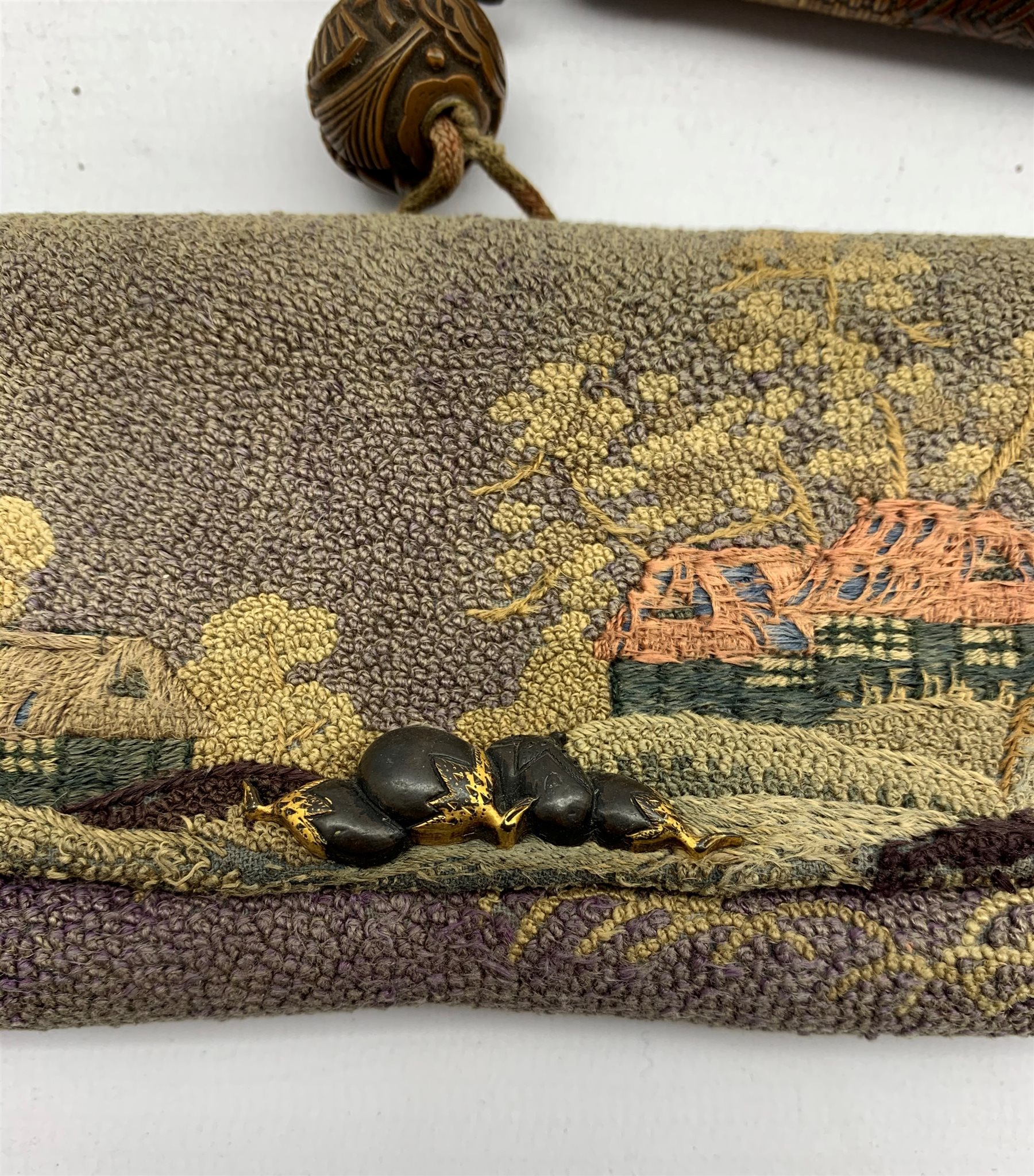 19th century Japanese embroidered tobacco pouch (tabako-ire) with bronze mae-kanagu in the form of f - Image 4 of 7