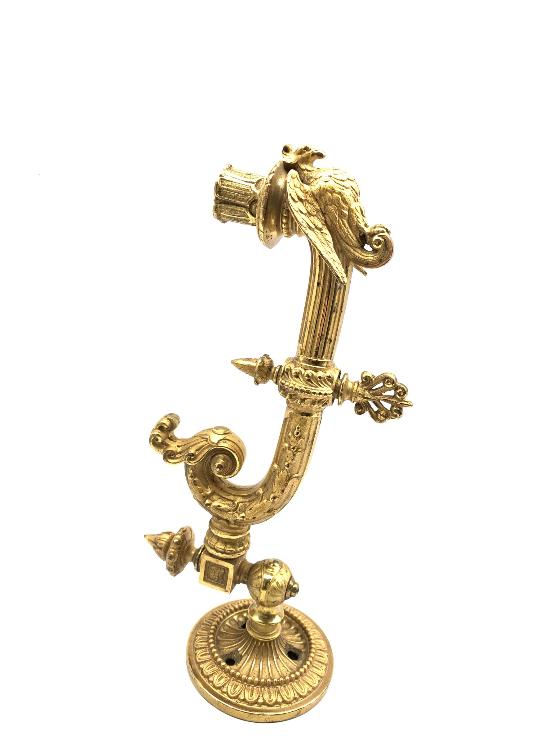 19th century gilt metal gas wall sconce with swivel plate, eagle, shell and scroll decoration L32cm, - Image 2 of 5