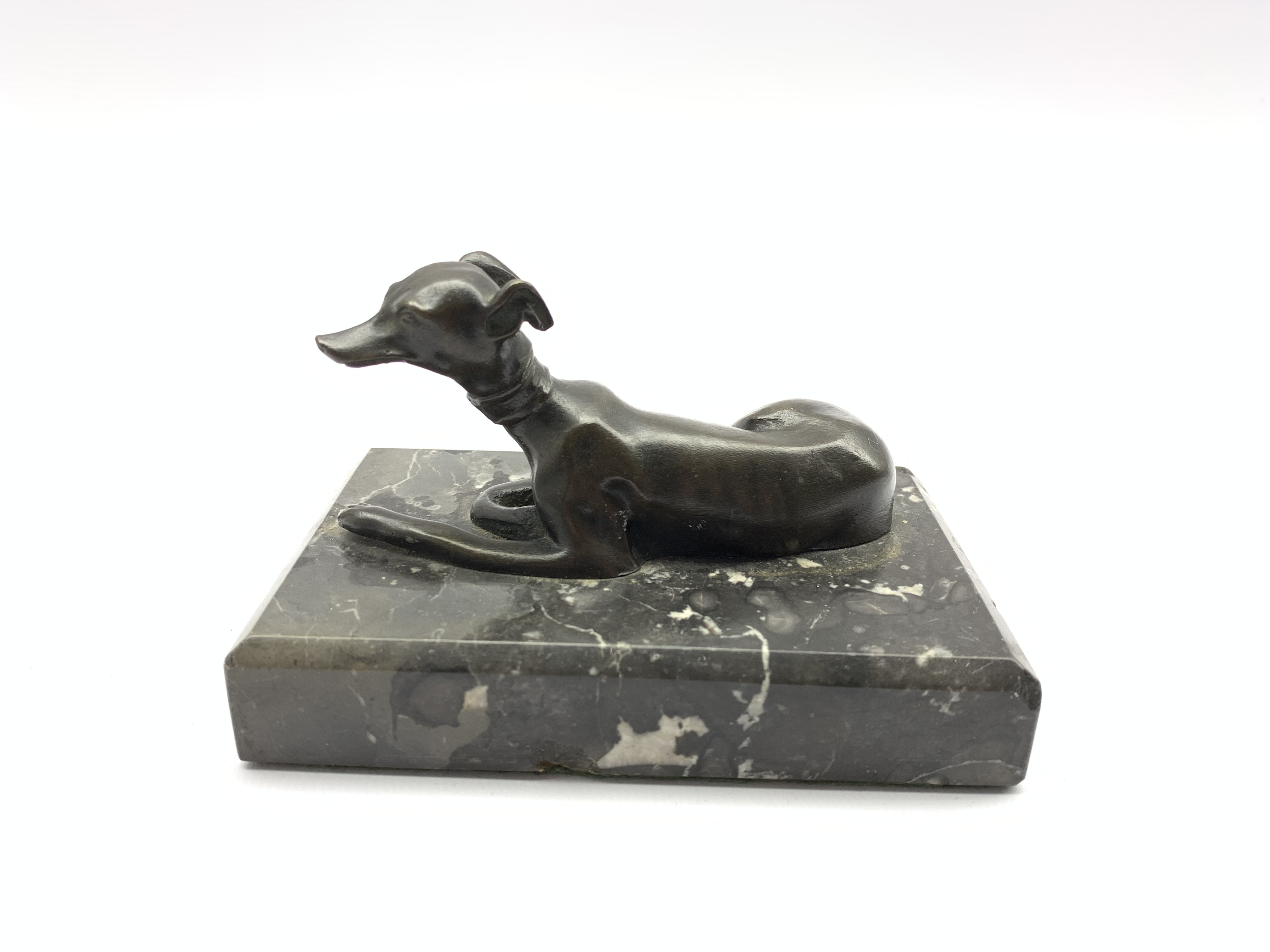 Desk paperweight in the form of a bronze recumbent greyhound on a veined grey marble base W13cm - Image 5 of 5