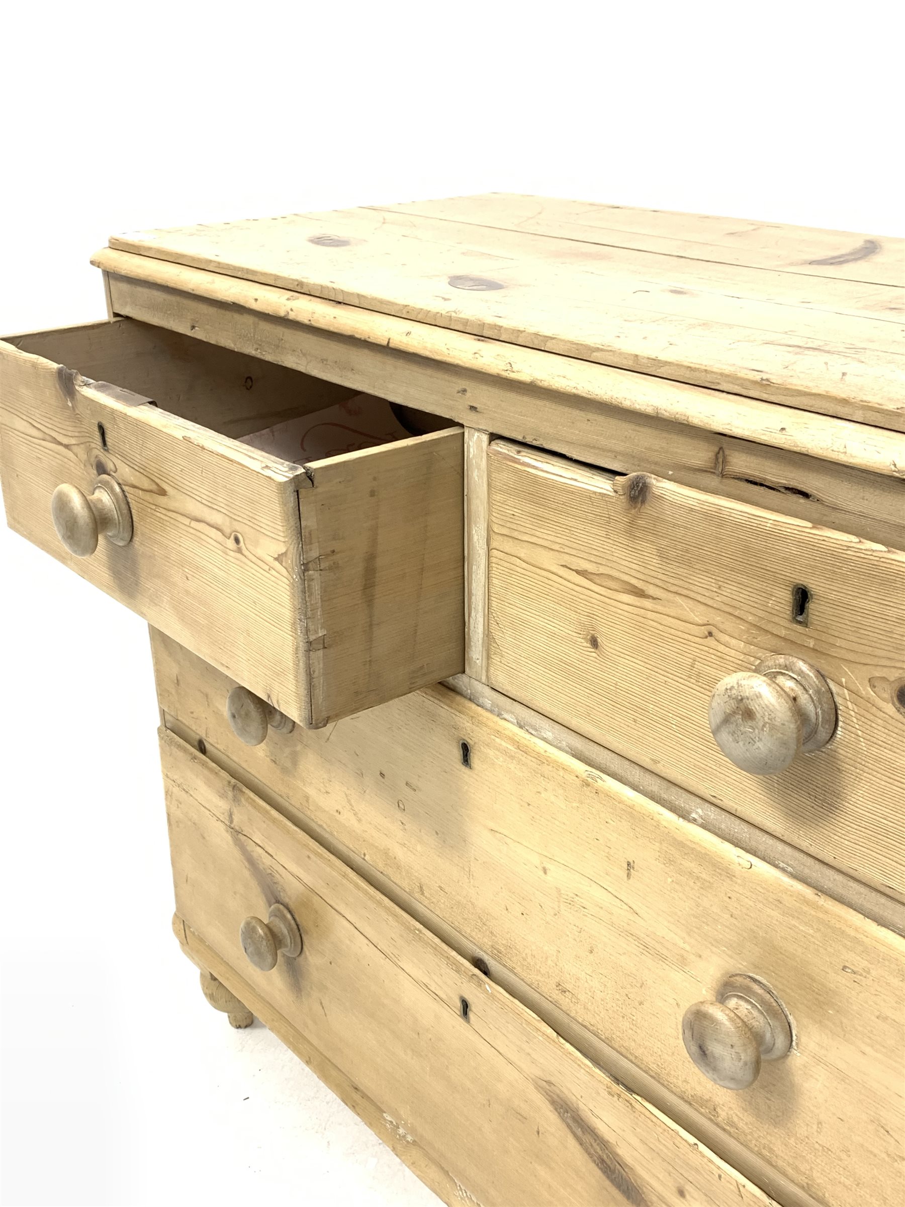 Victorian pine chest fitted with two short and two long drawers, turned supports - Image 3 of 3