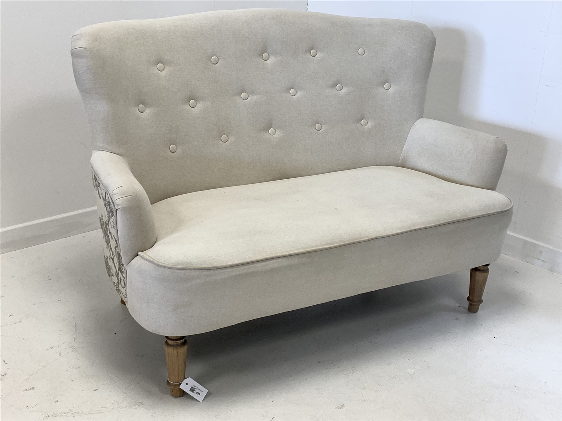 Traditional 'Loveseat' two seat sofa, upholstered in oatmeal buttoned linen, with feature toile fabr - Image 2 of 3