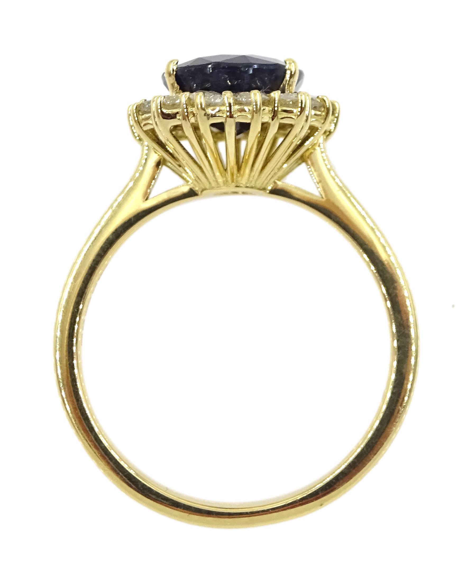 18ct gold oval sapphire and round brilliant cut diamond cluster ring - Image 4 of 4