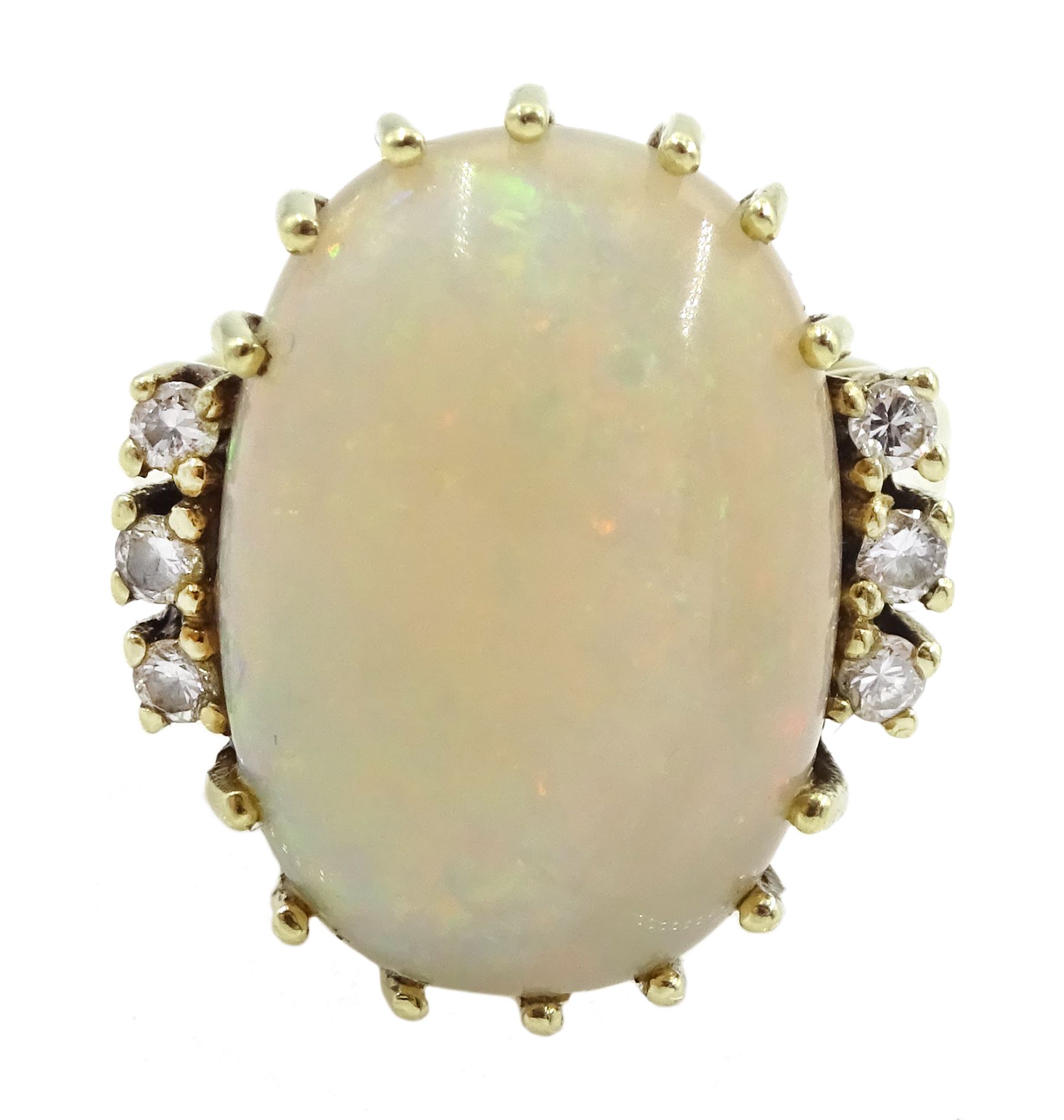 14ct gold oval opal ring