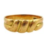 Gold twist ring stamped 18