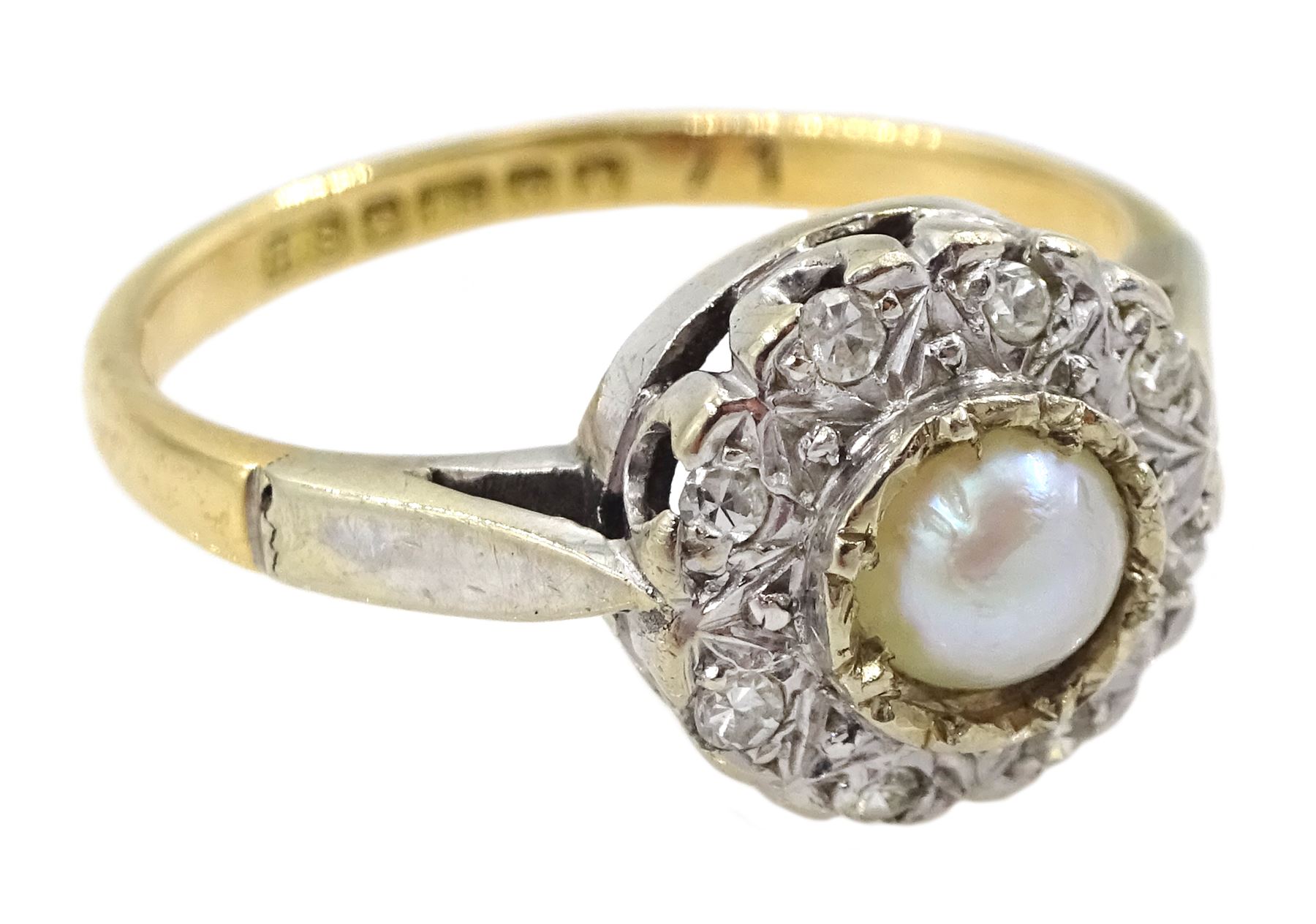 18ct gold diamond and split pearl circular ring - Image 3 of 4