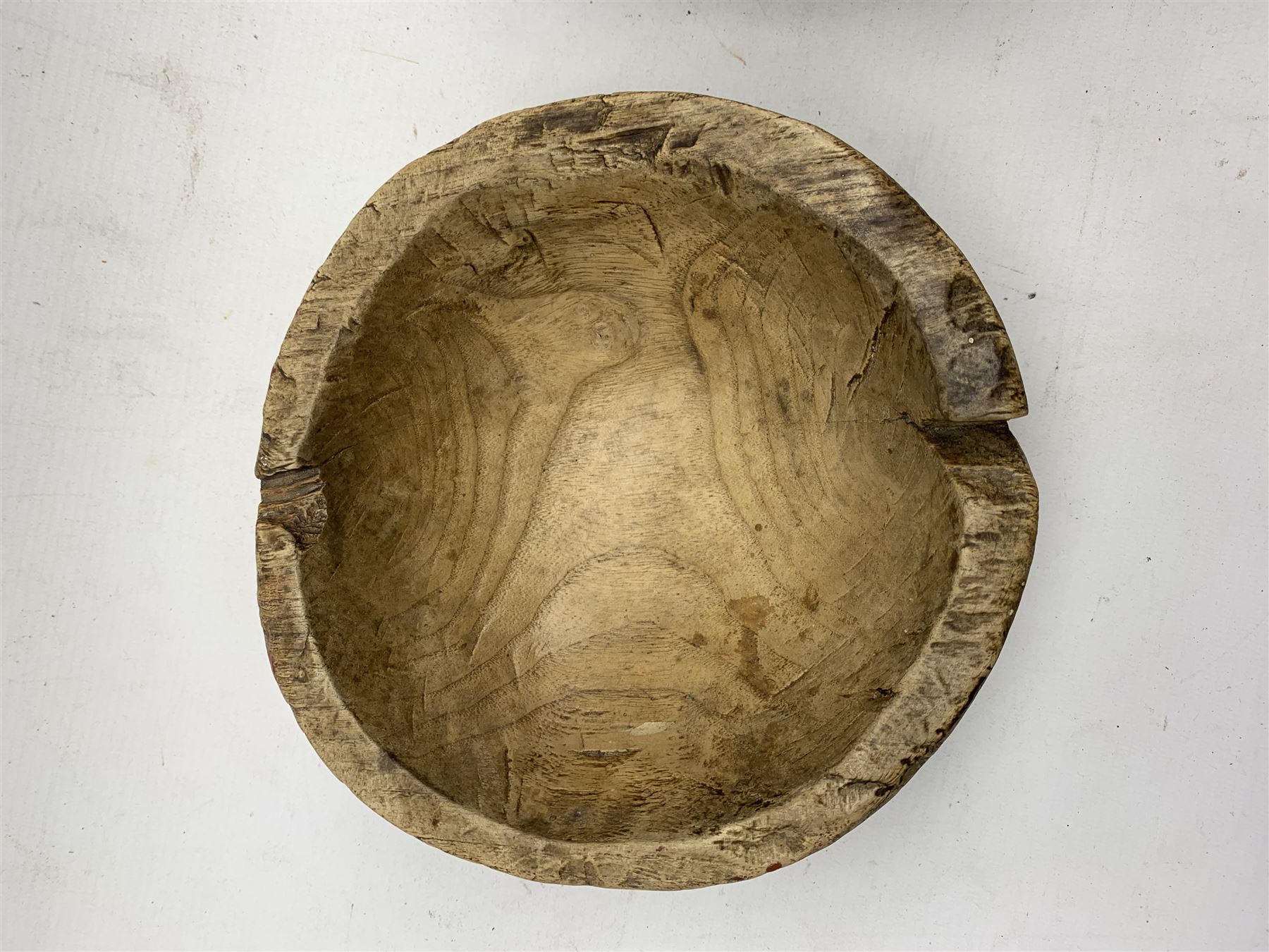 19th Century sycamore dairy bowl D26cm and a smaller bowl D20cm - Image 3 of 5