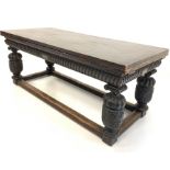 Late Victorian 18th century design oak draw leaf dining table