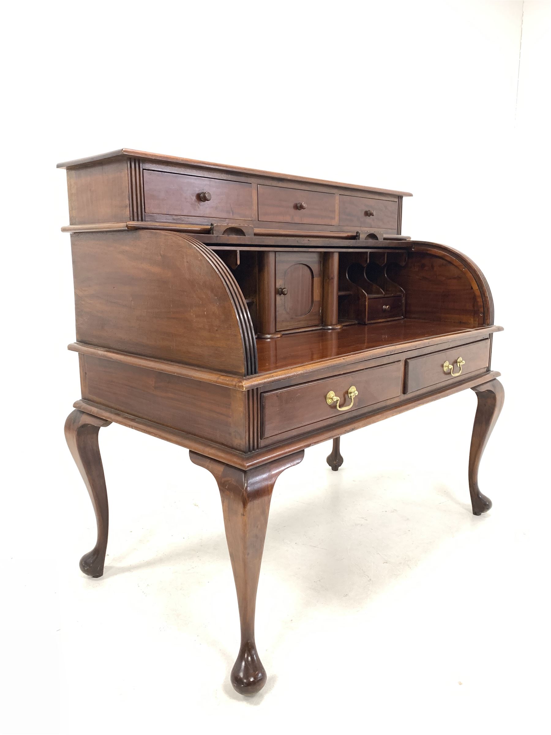 Georgian style mahogany roll top desk - Image 3 of 3