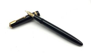 Parker Maxima Vacumatic fountain pen in black case with gilt clip