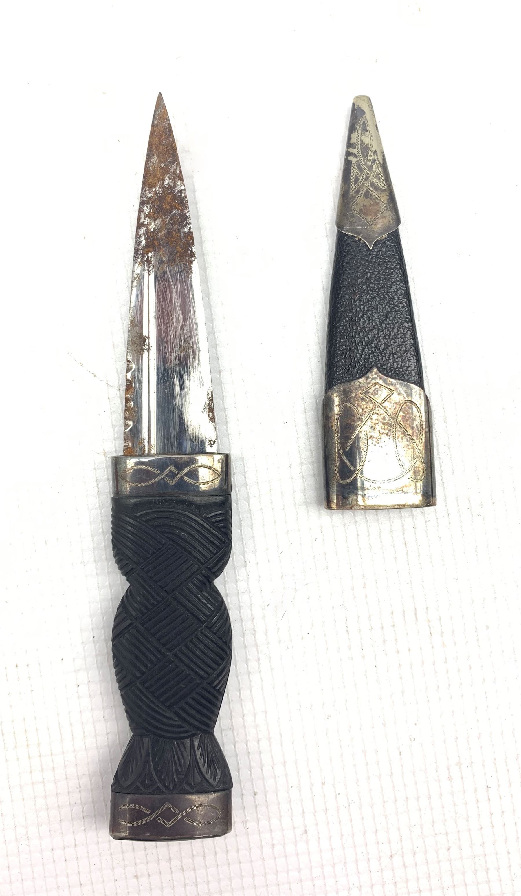 Scottish Sgian Dubh with silver-plated mounts and amber coloured inset terminal - Image 4 of 4