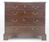 Georgian mahogany bachelors chest fitted with slide above four graduating drawers