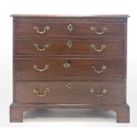 Georgian mahogany bachelors chest fitted with slide above four graduating drawers