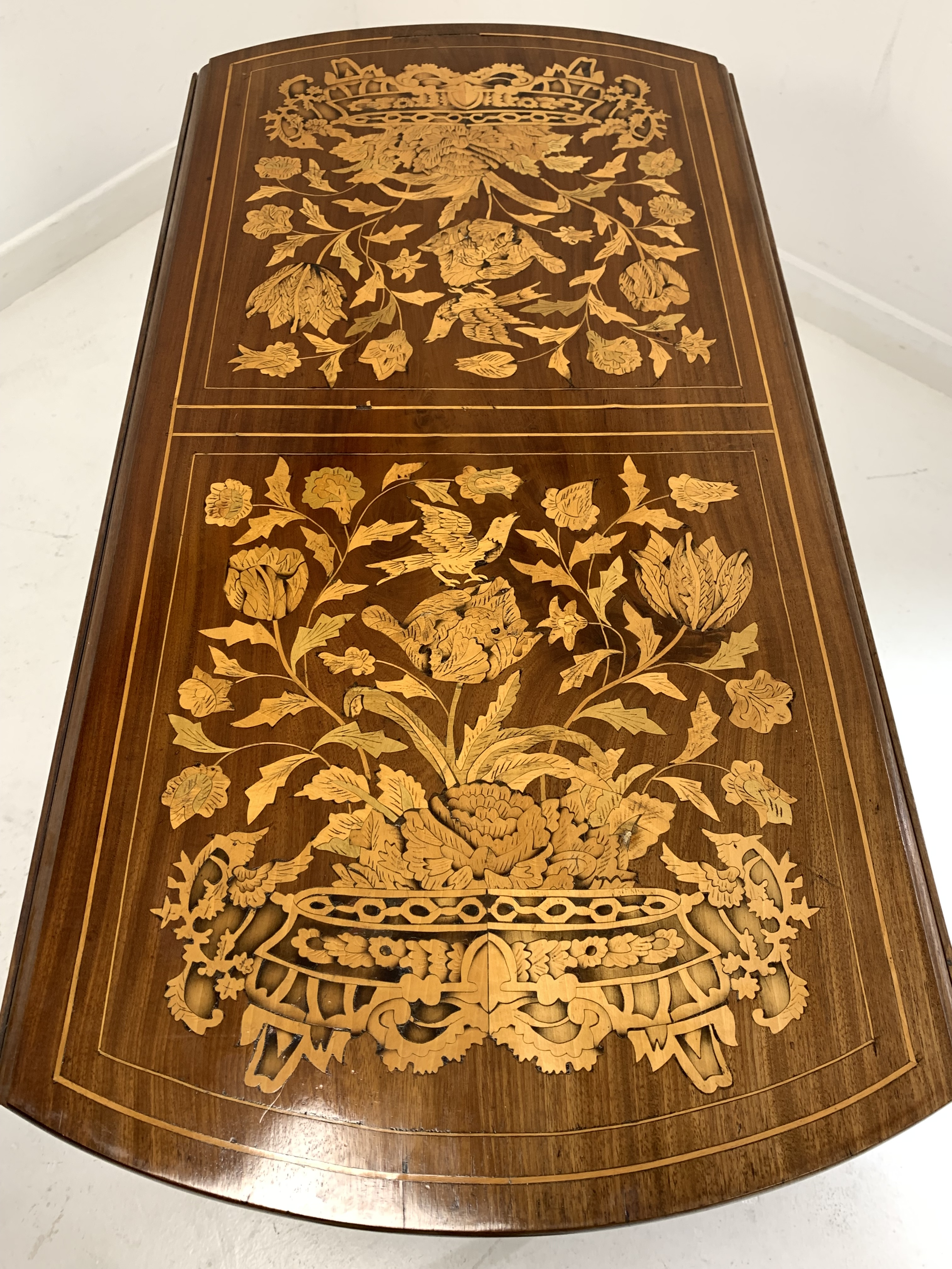 Dutch marquetry Pembroke table inlaid with stylised flowers - Image 5 of 7