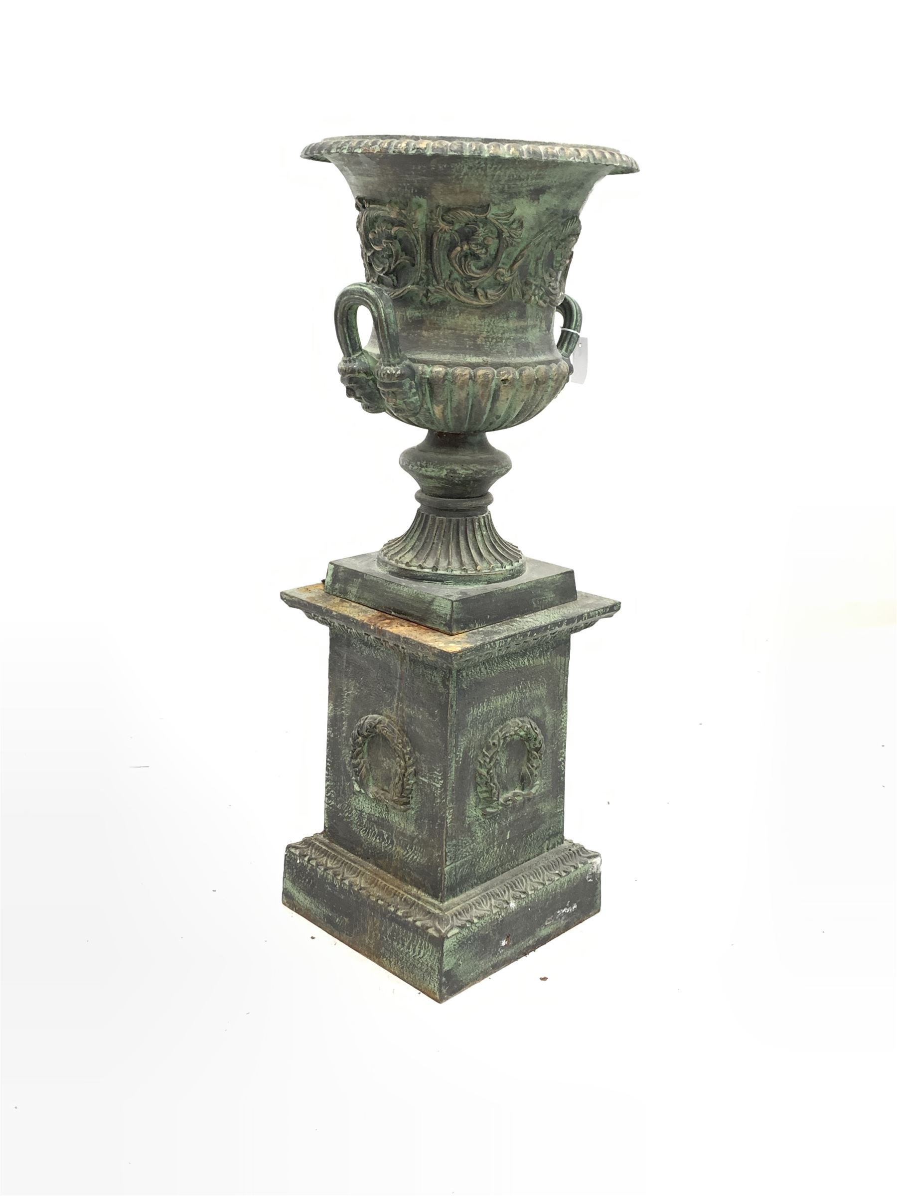Classical design cast iron urn - Image 2 of 5
