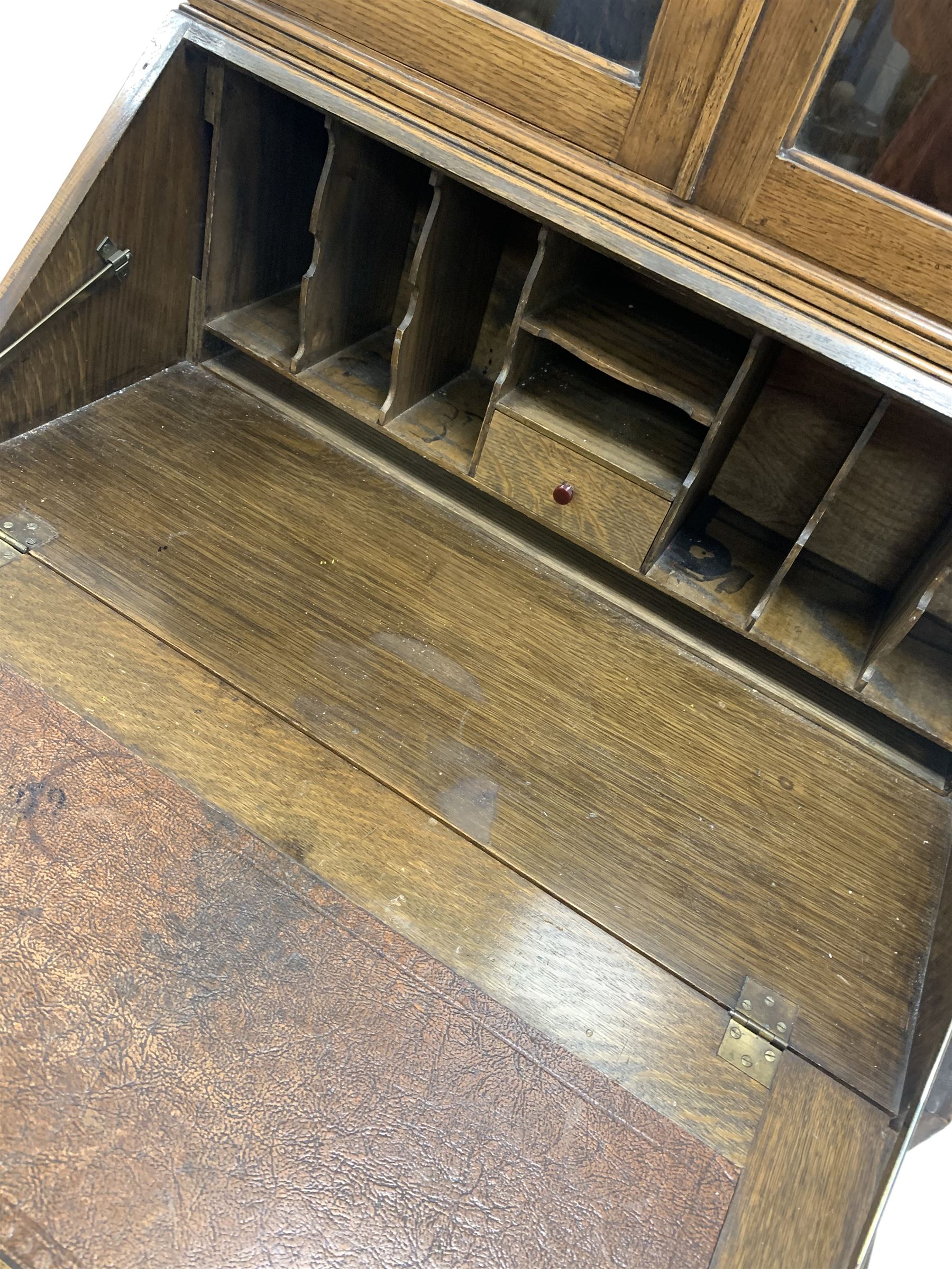 Early 20th century oak bureau bookcase - Image 2 of 2