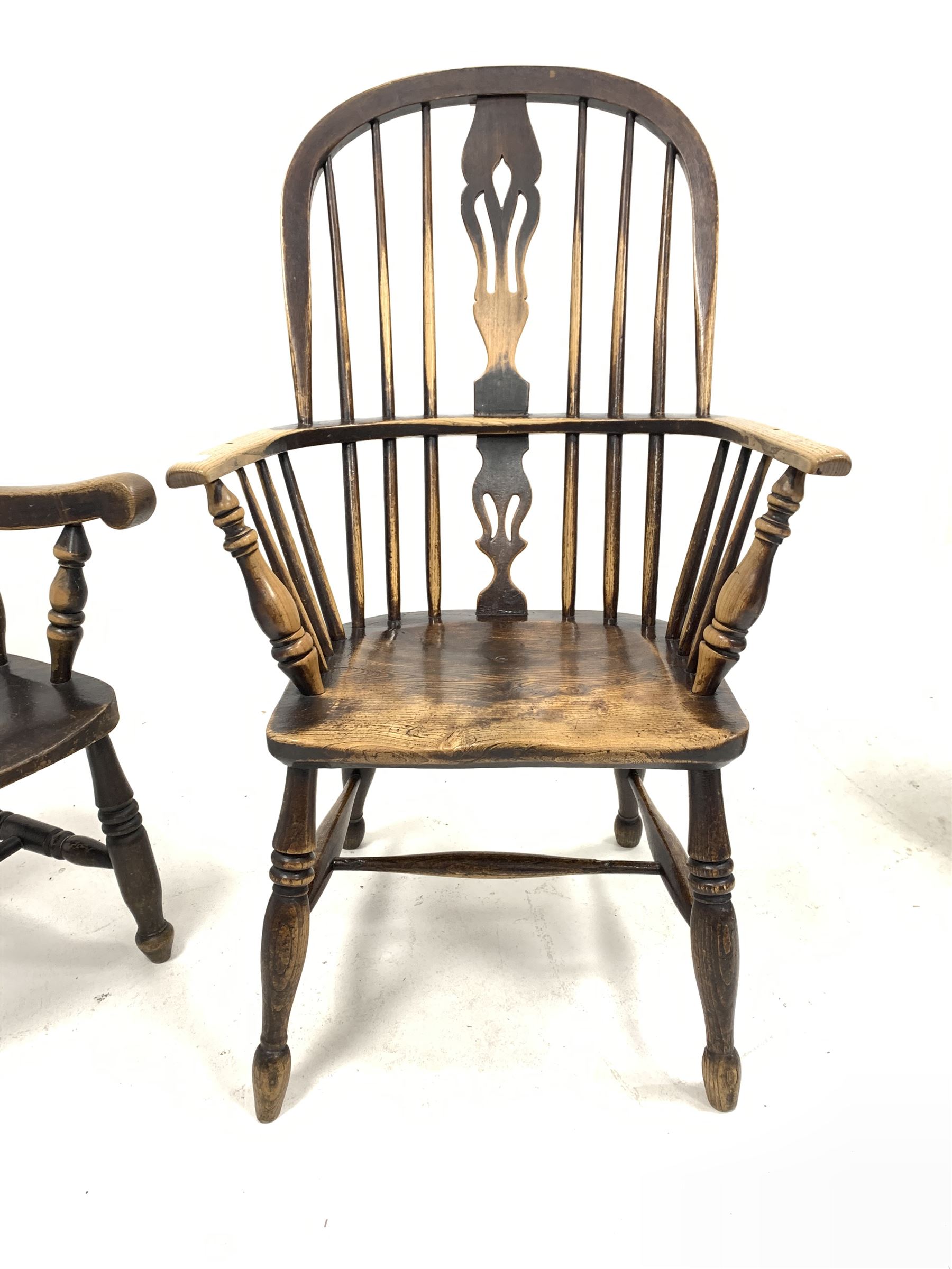 19th century elm and ash windsor armchair - Image 2 of 3